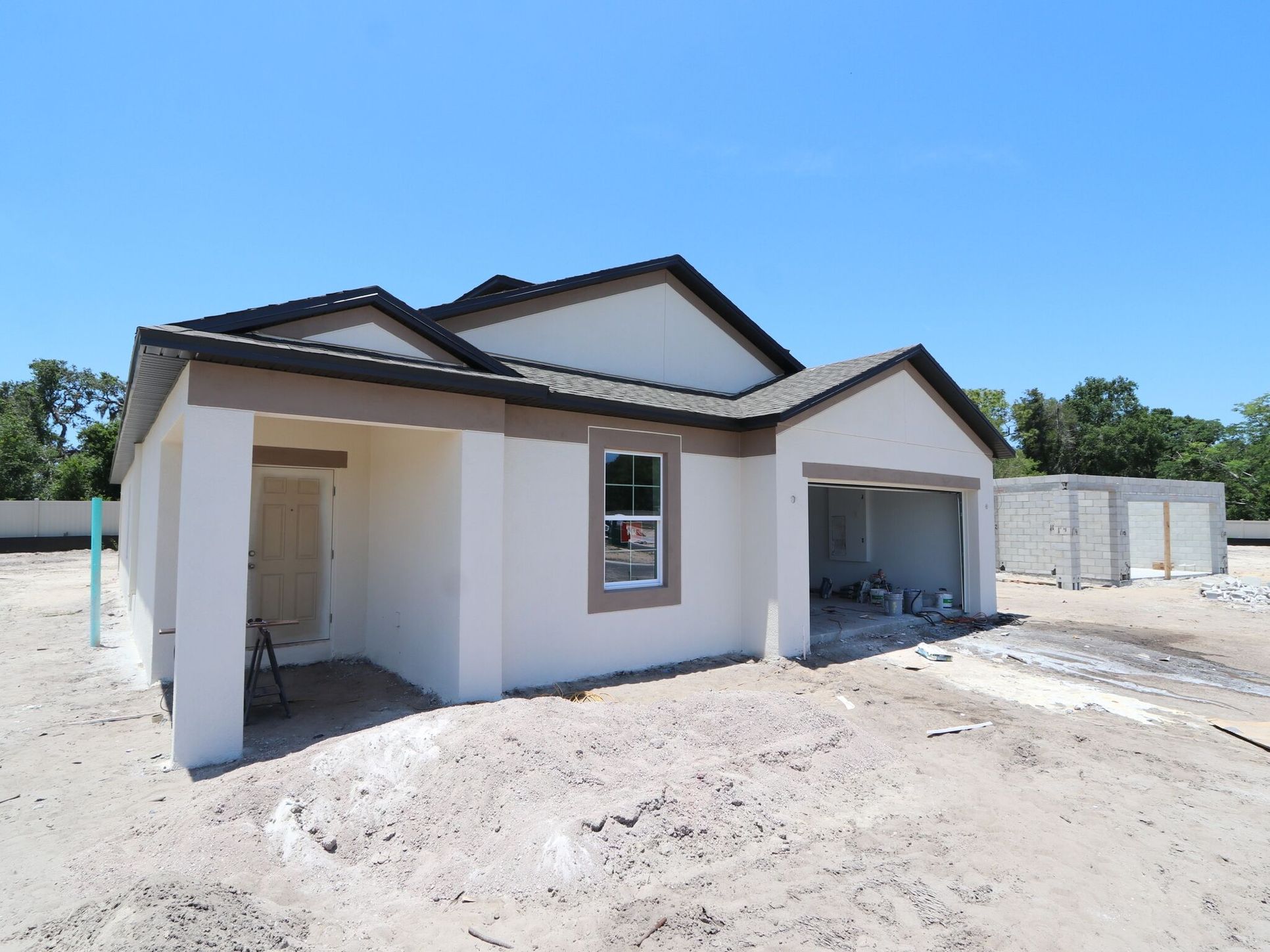 Front Exterior:Front Exterior