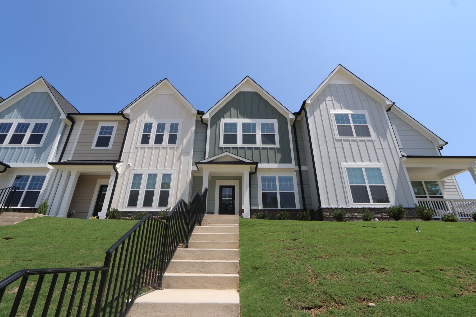 Front Exterior:Front Exterior