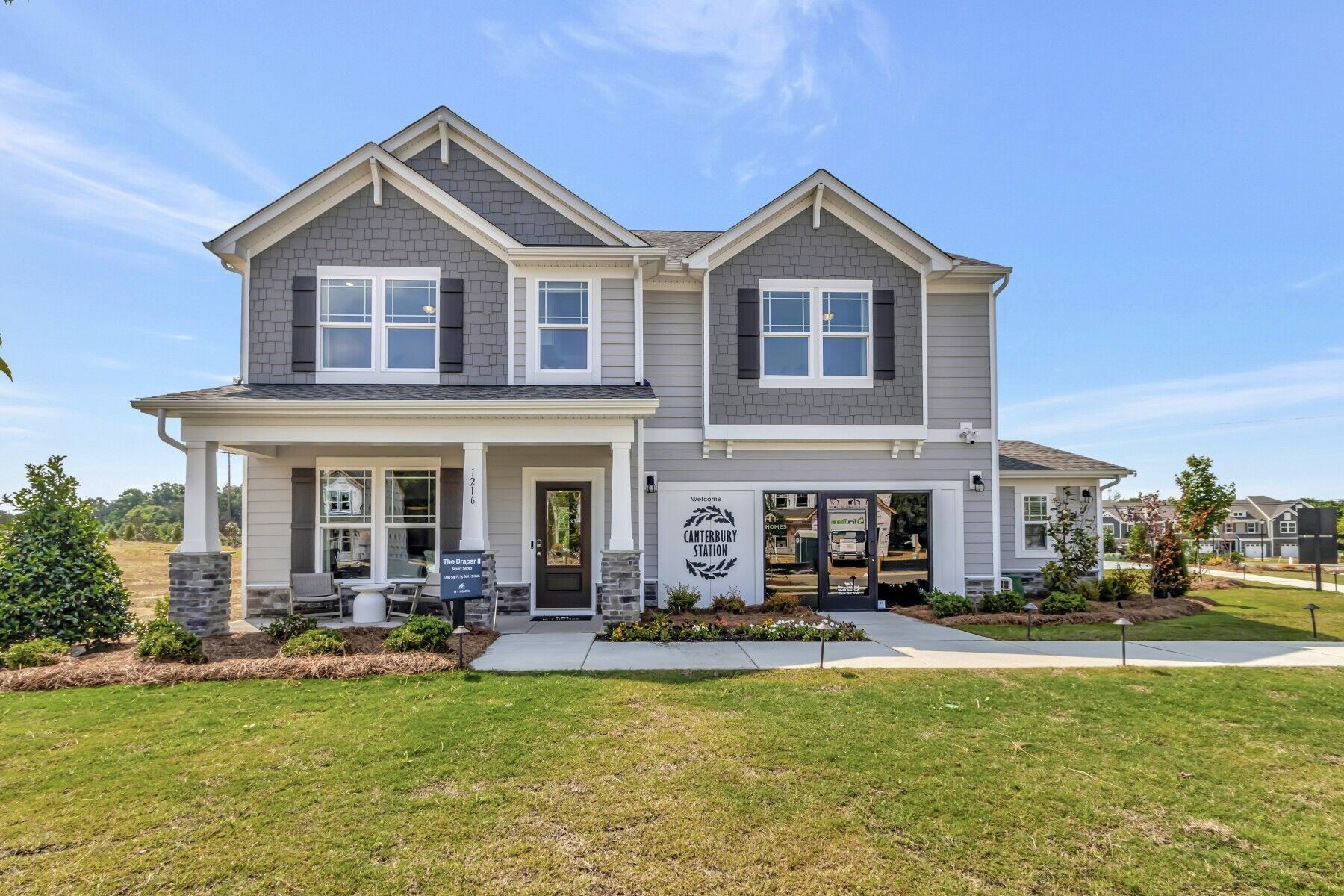 Front Exterior:Front Exterior