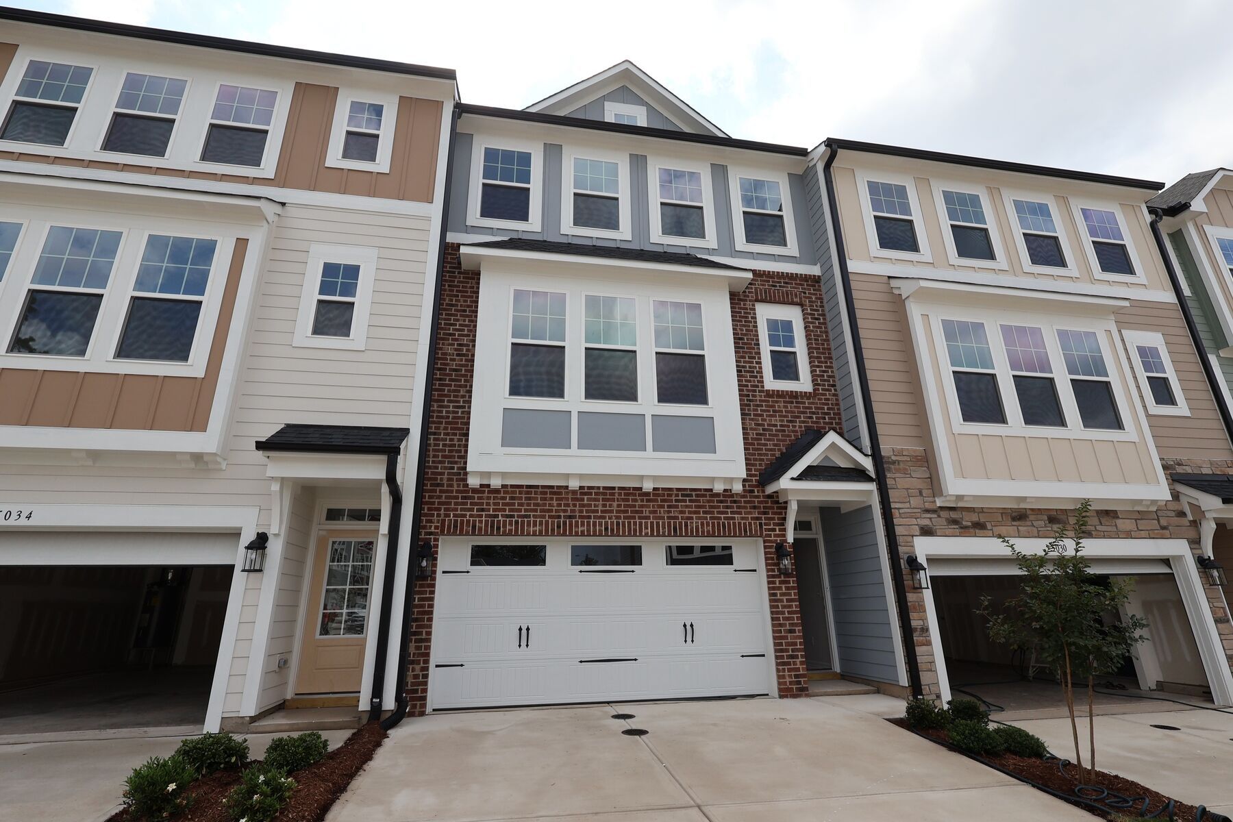 Front Exterior:Front Exterior