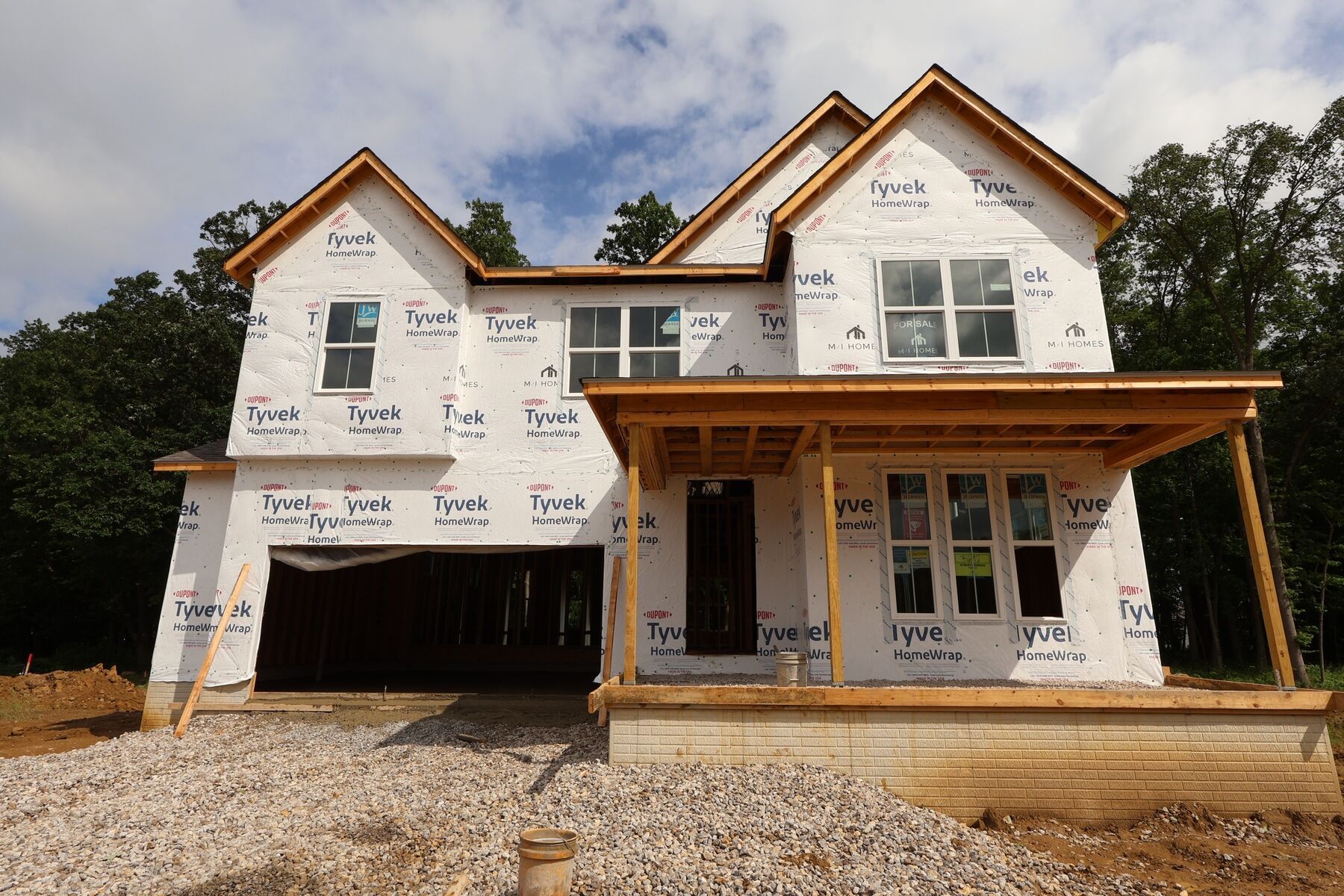 Front Exterior:Front Exterior