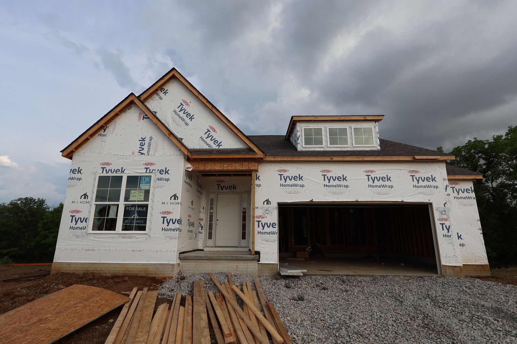 Front Exterior:Front Exterior