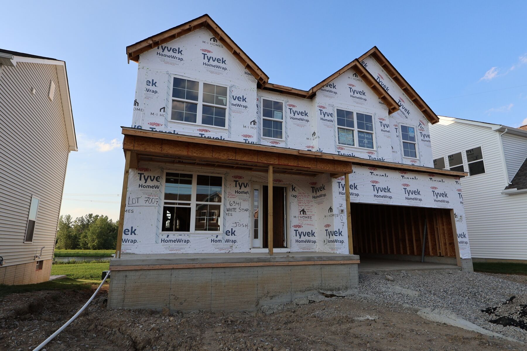Front Exterior:Front Exterior