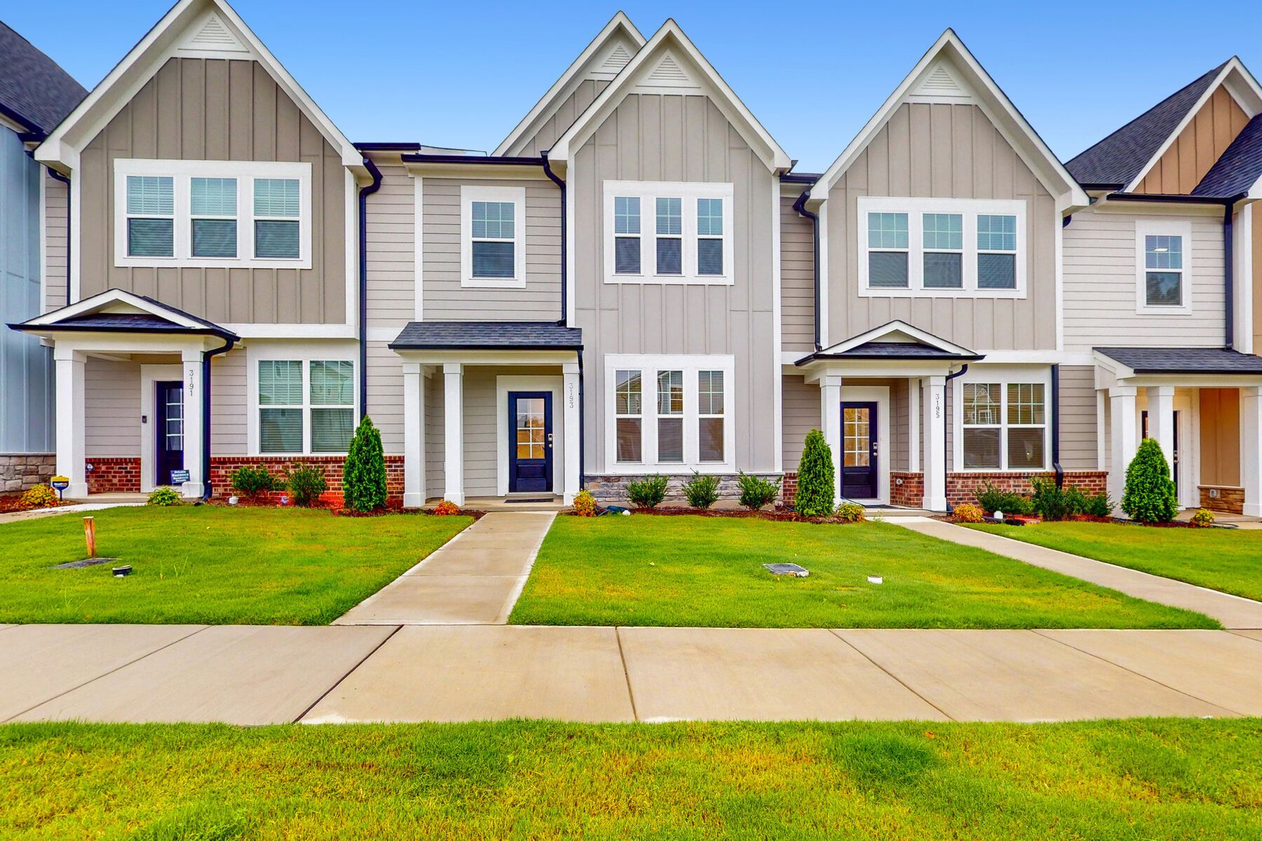 Front Exterior:Front Exterior