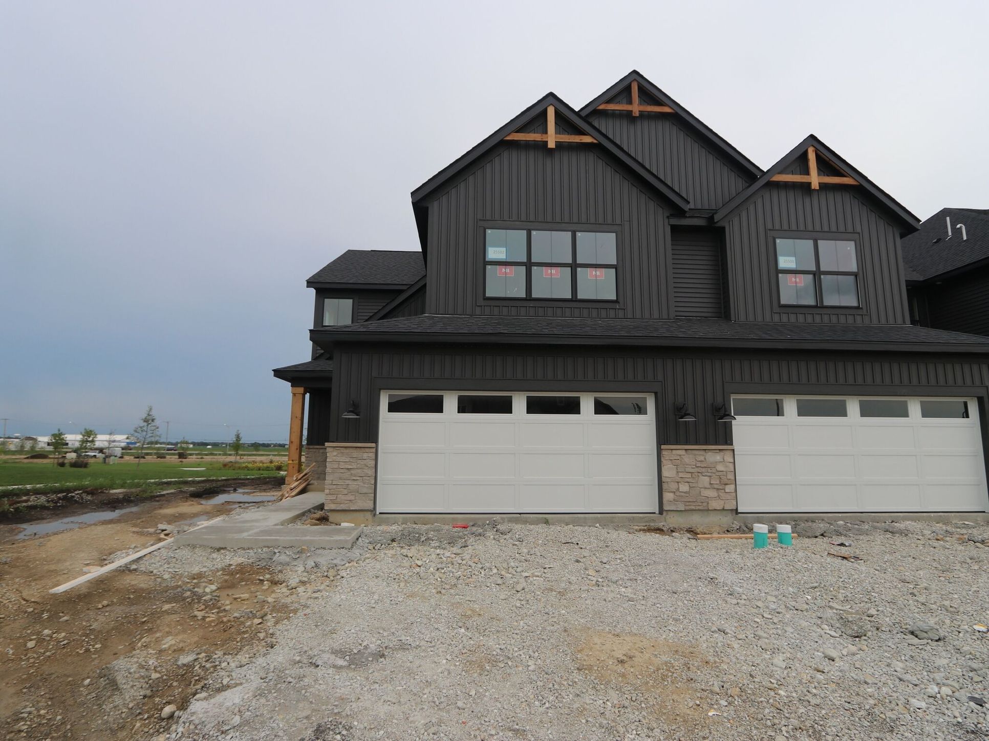 Front Exterior:Front Exterior