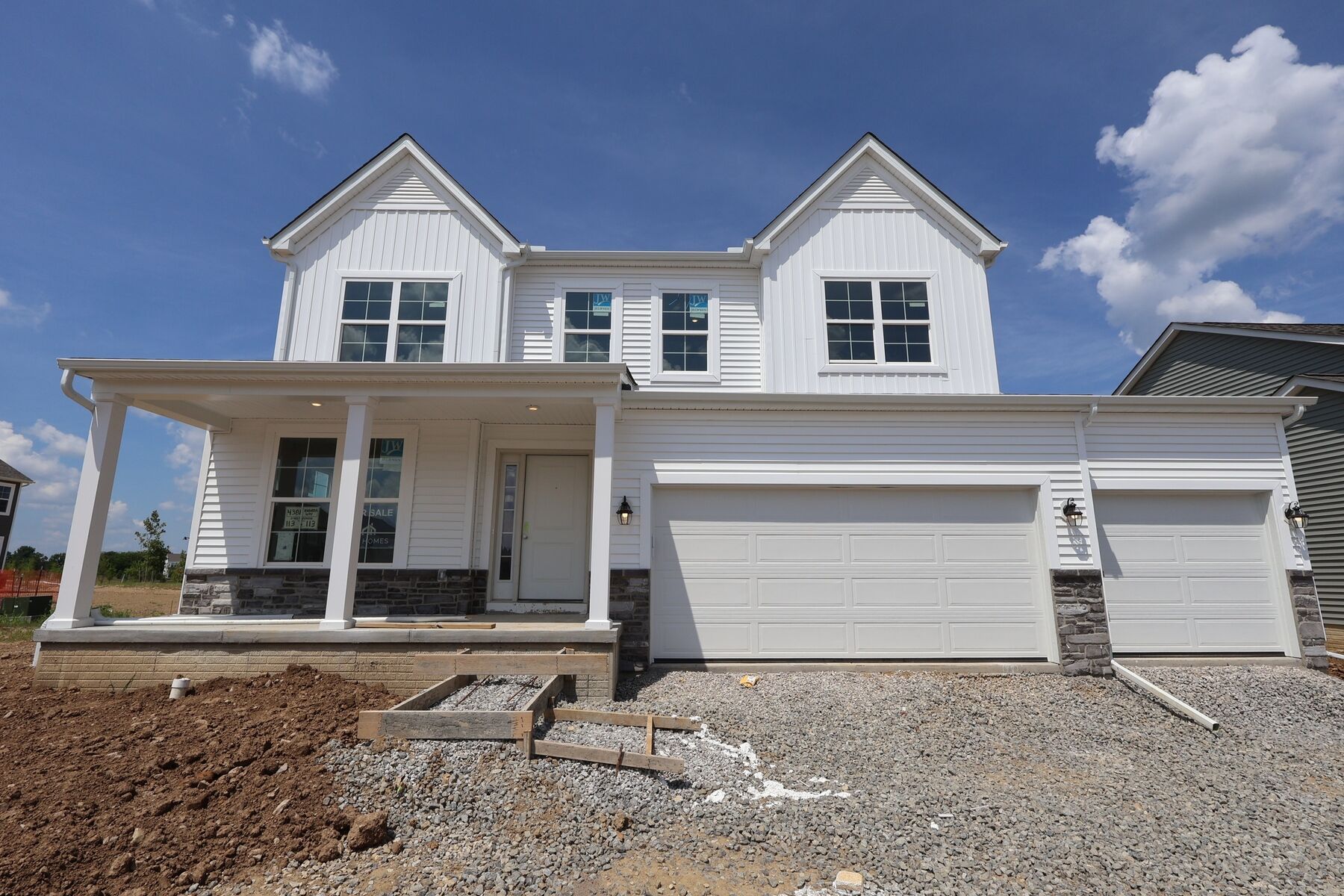 Front Exterior:Front Exterior