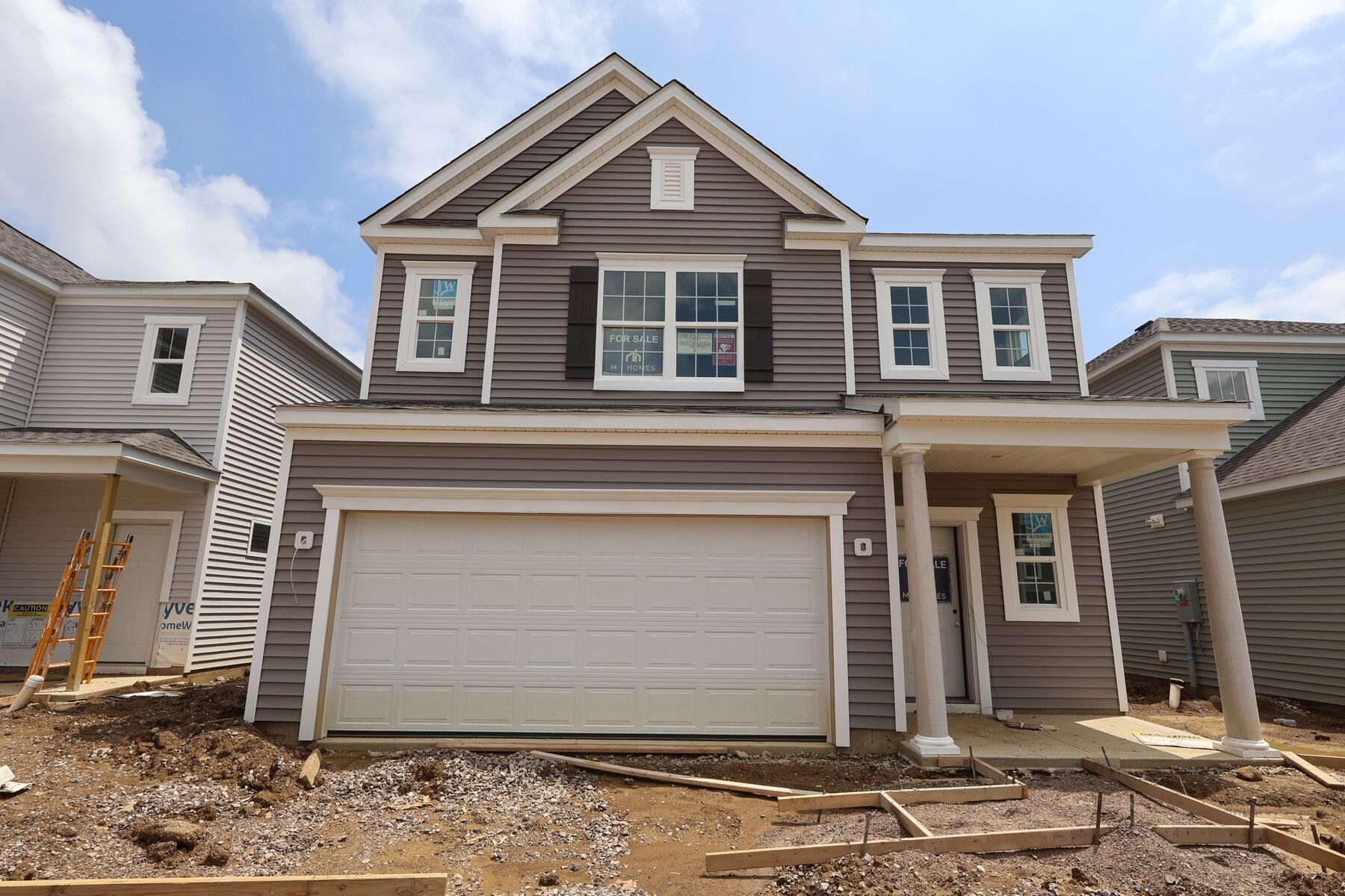 Front Exterior:Front Exterior