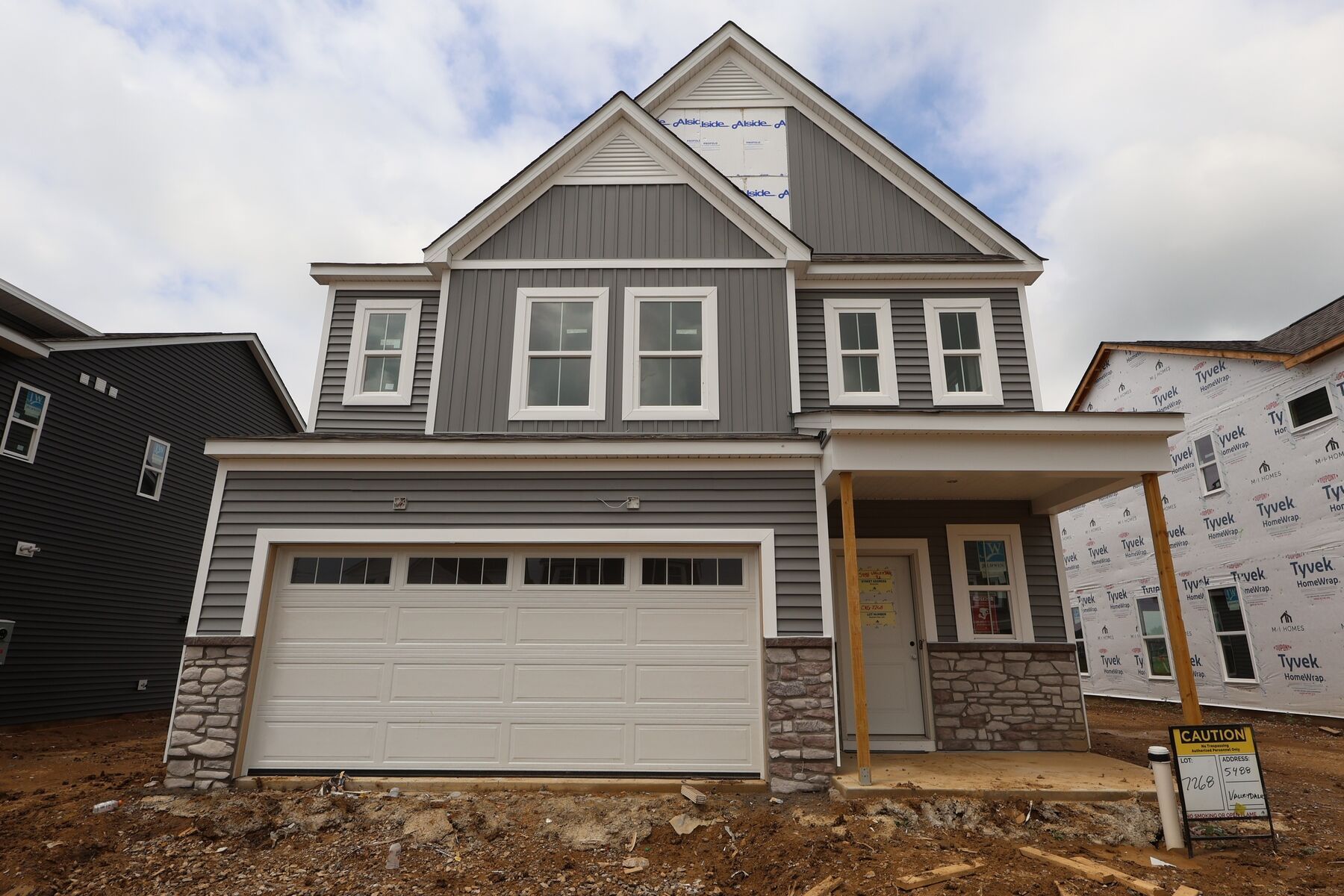 Front Exterior:Front Exterior