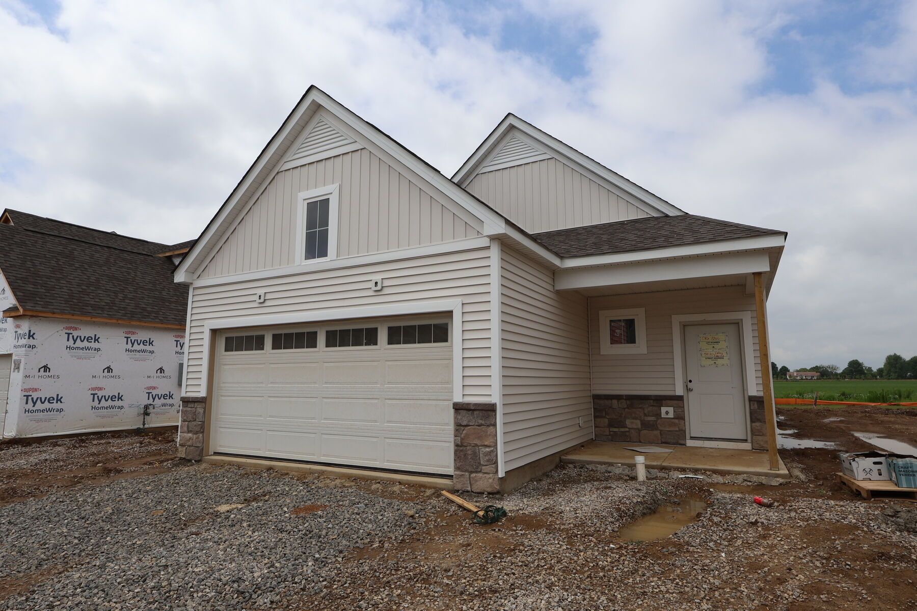 Front Exterior:Front Exterior