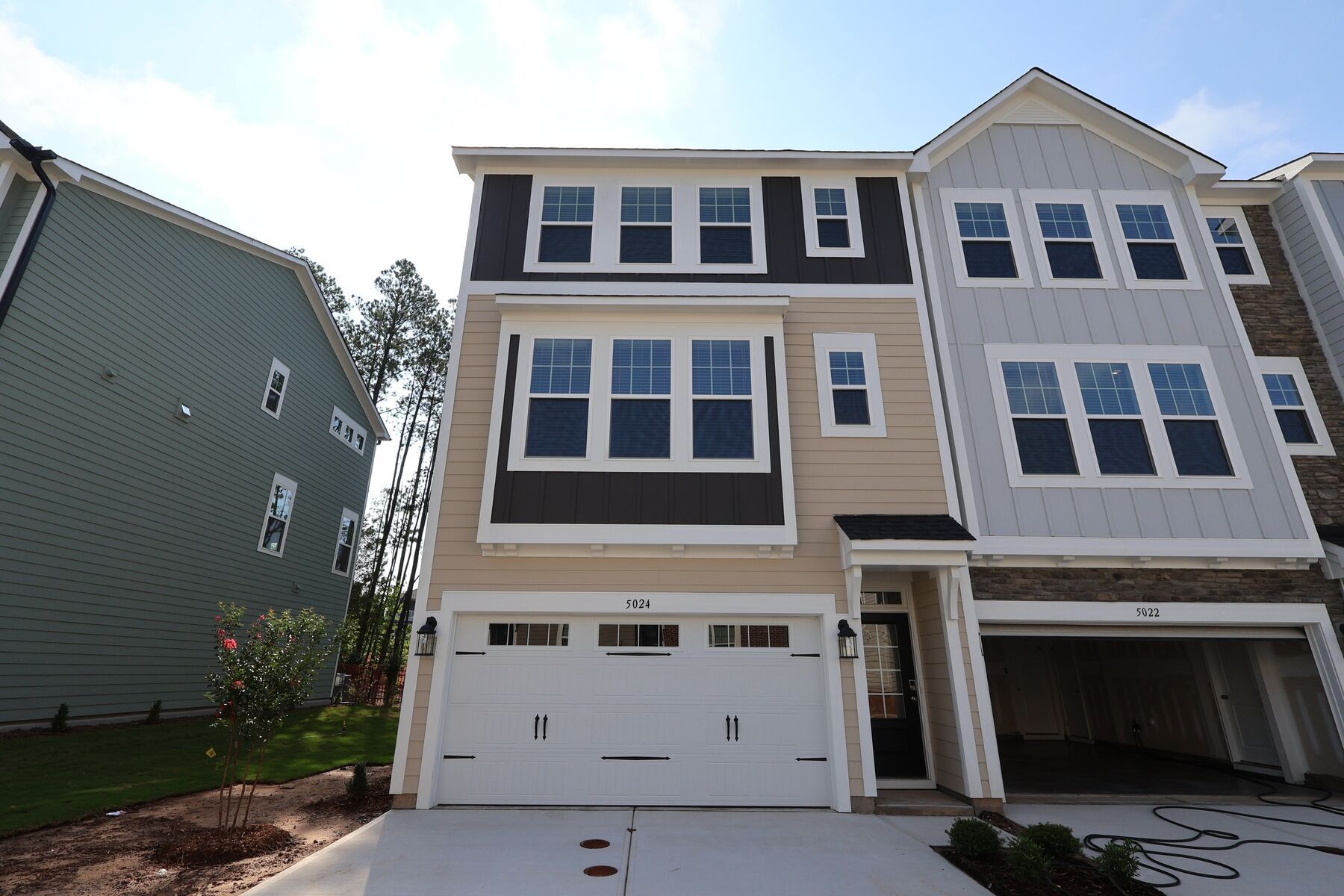 Front Exterior:Front Exterior