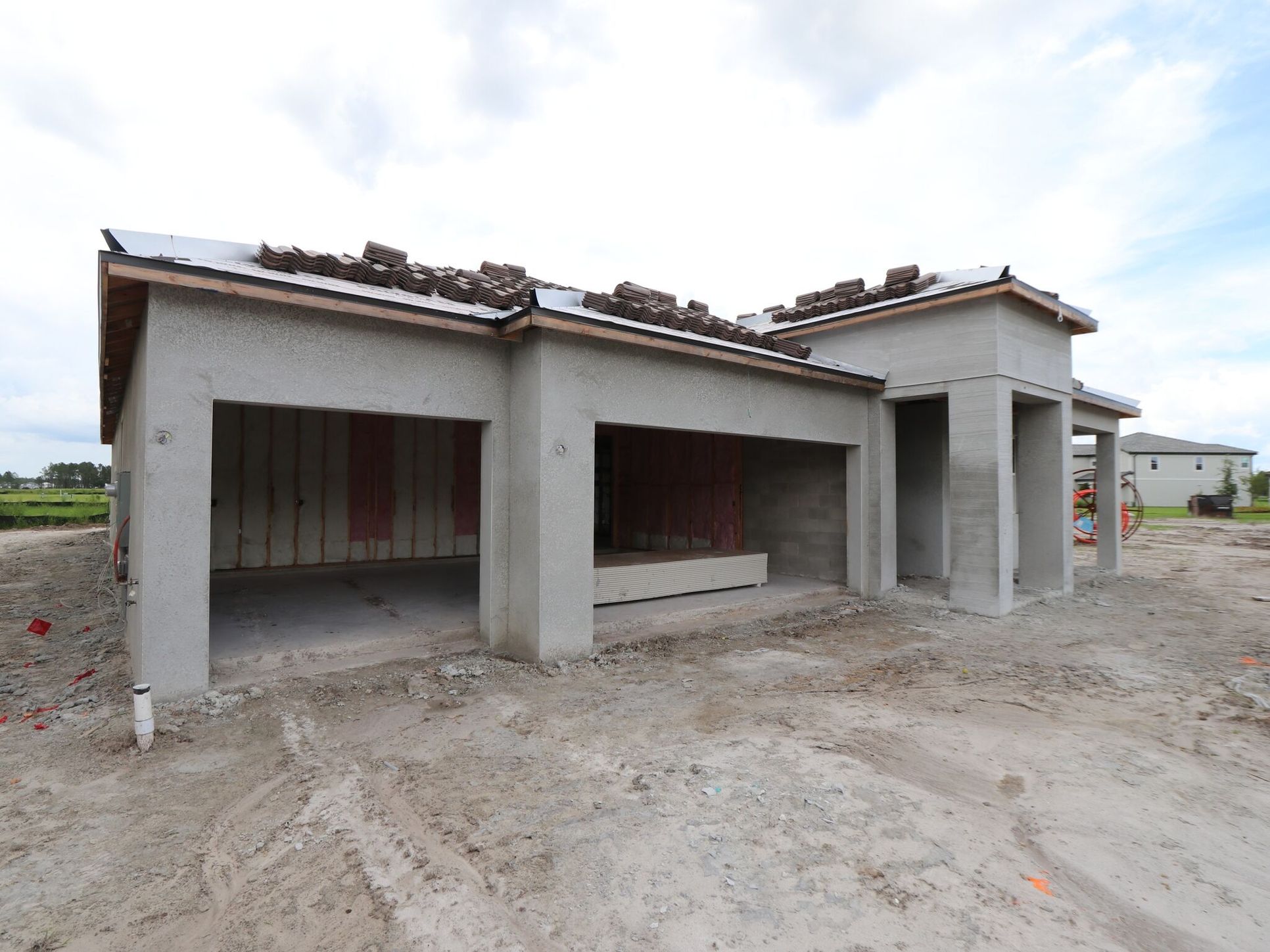 Exterior:Exterior