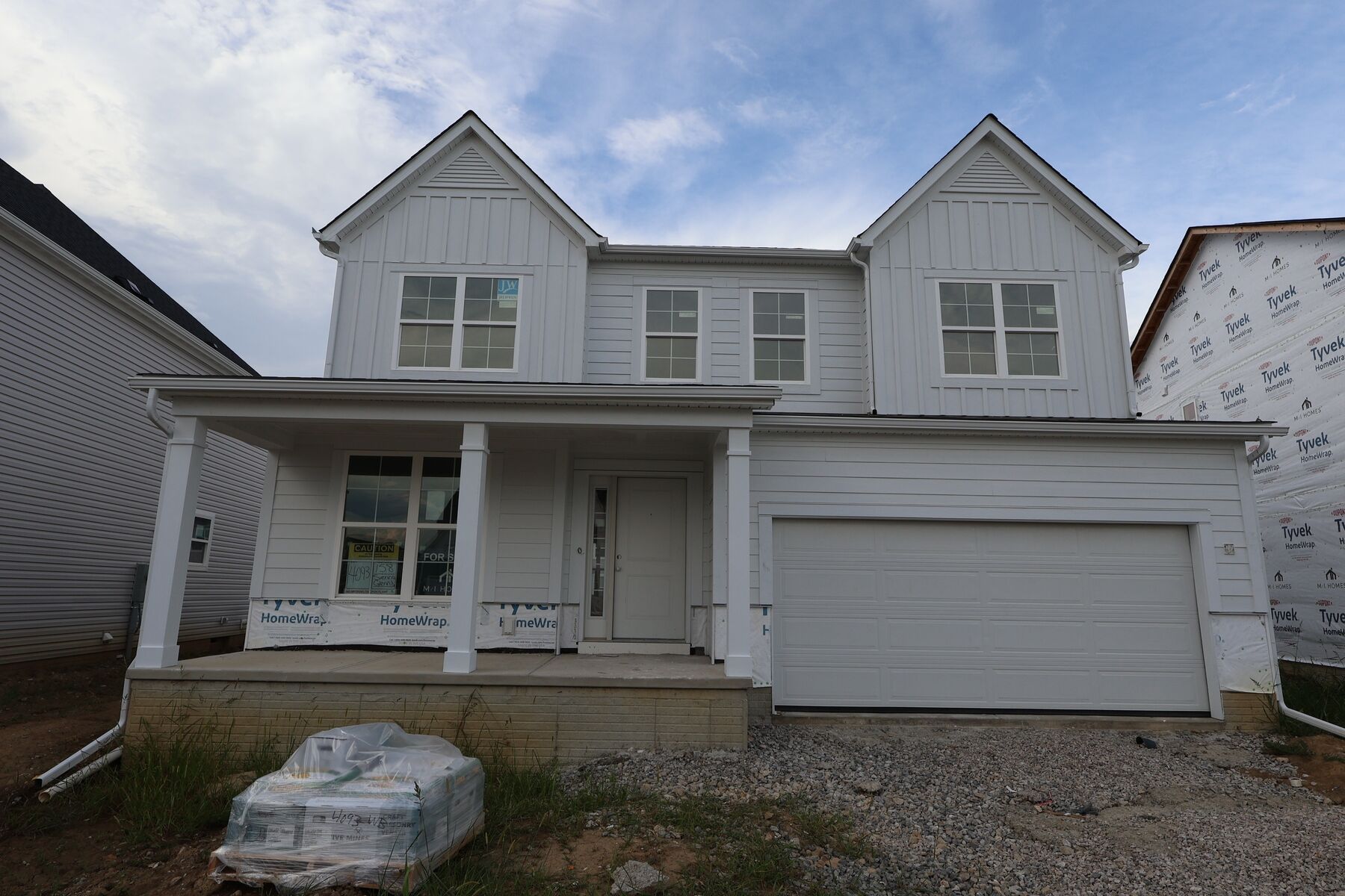 Front Exterior:Front Exterior