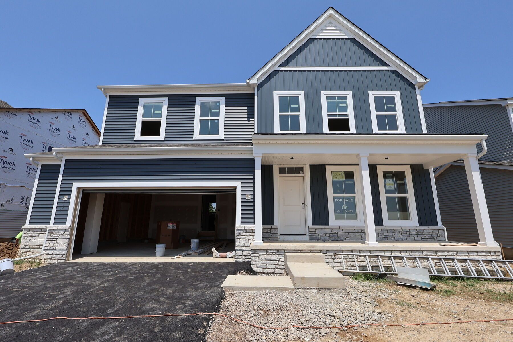 Front Exterior:Front Exterior