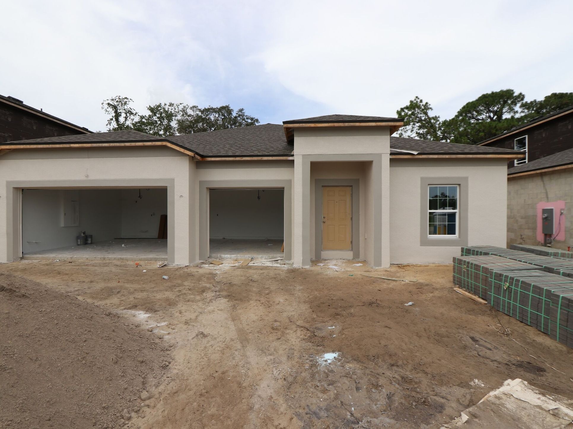 Front Exterior:Front Exterior