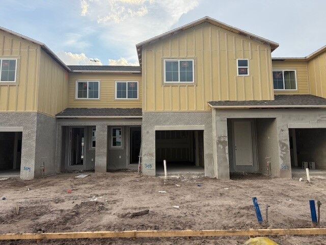Front Exterior:Front Exterior