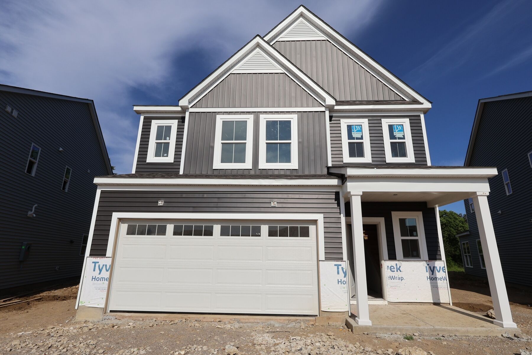 Front Exterior:Front Exterior