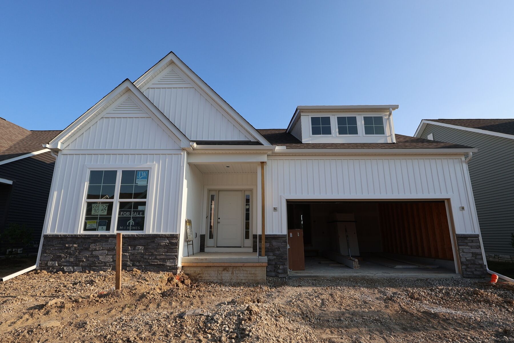 Front Exterior:Front Exterior