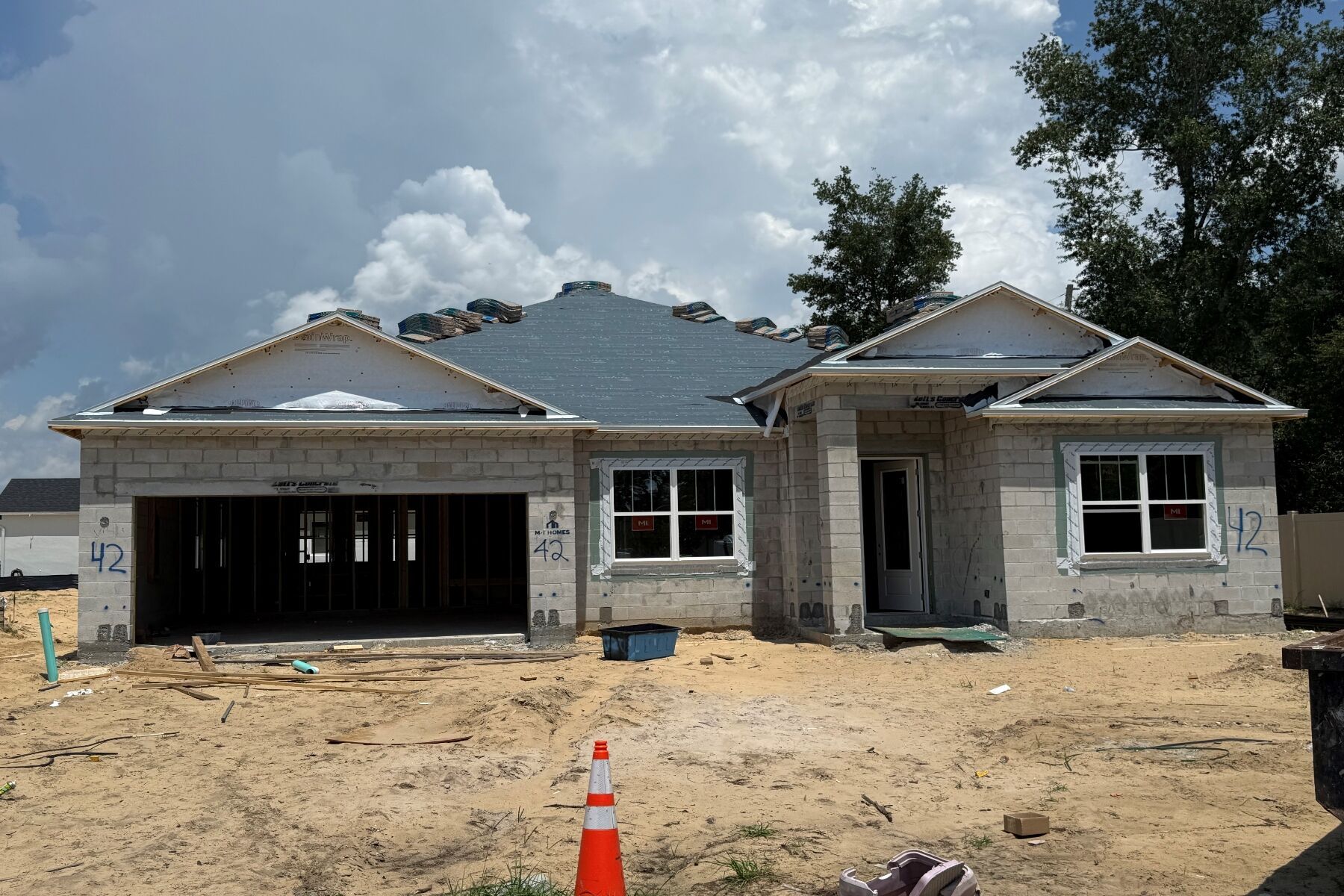 Front Exterior:Front Exterior