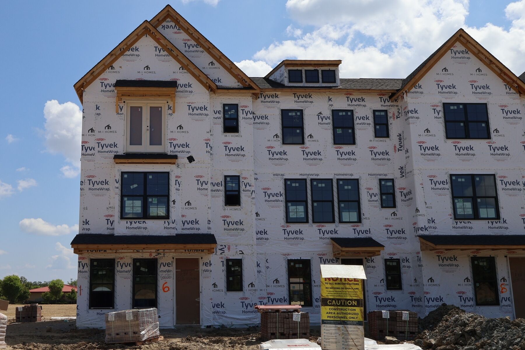 Front Exterior:Front Exterior