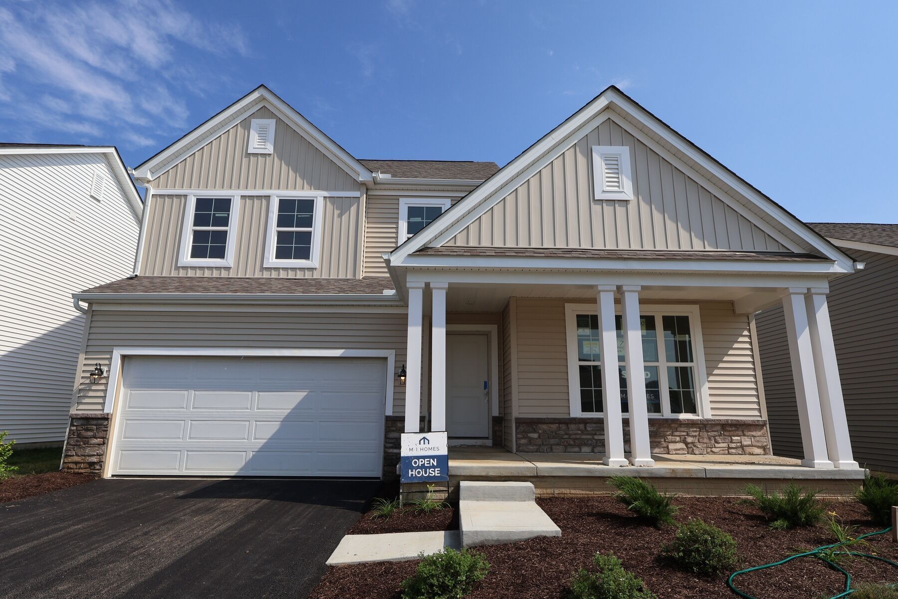 Front Exterior:Front Exterior
