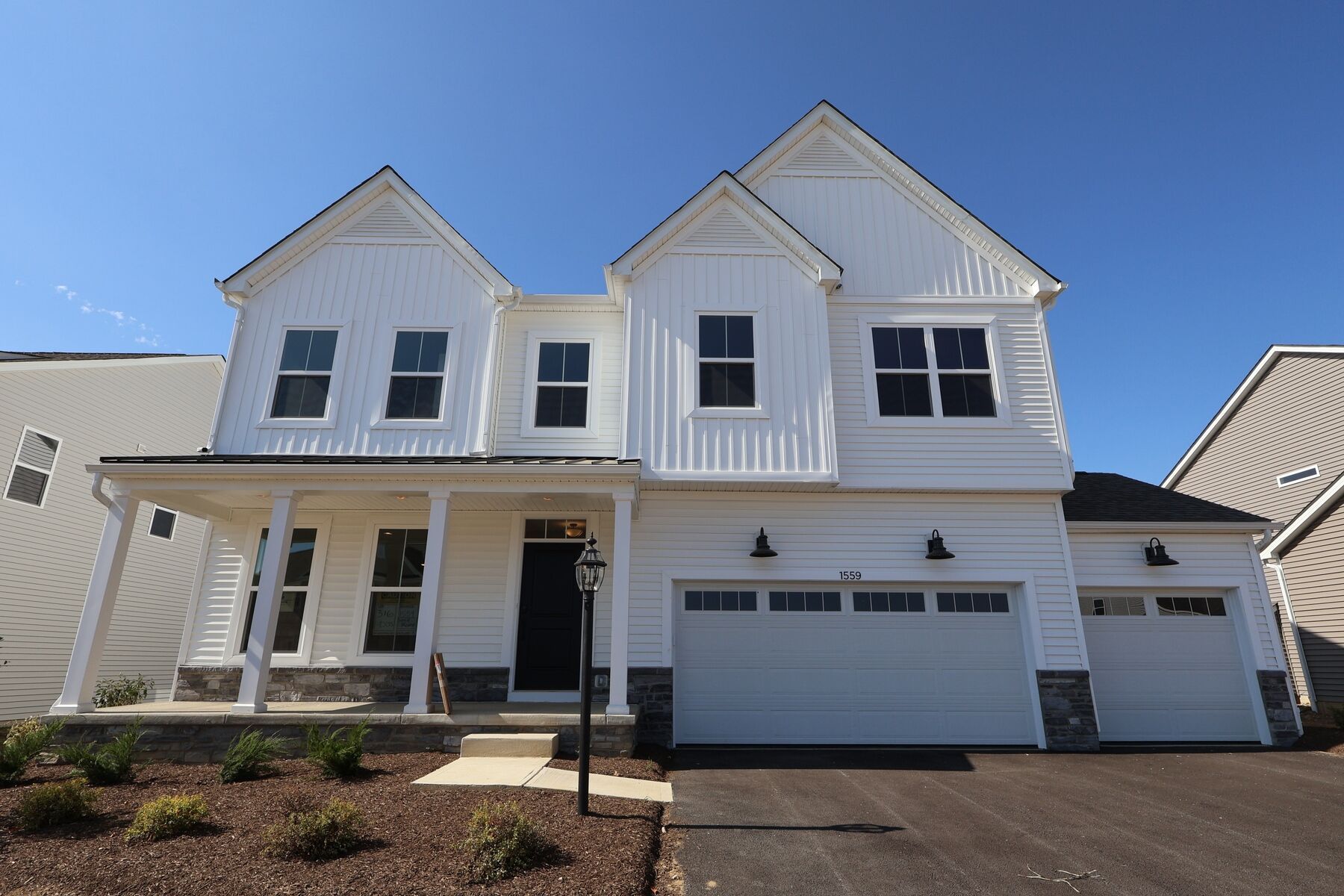 Front Exterior:Front Exterior