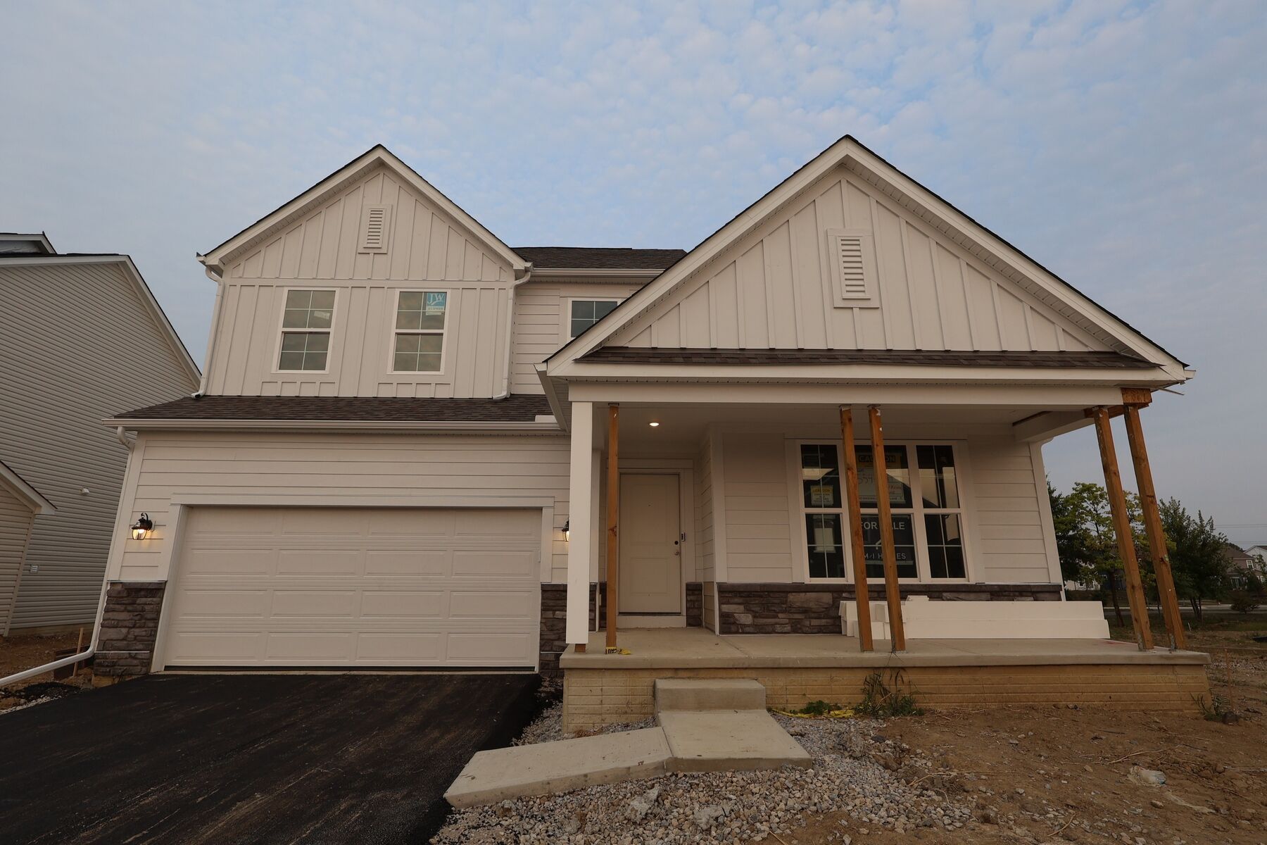Front Exterior:Front Exterior