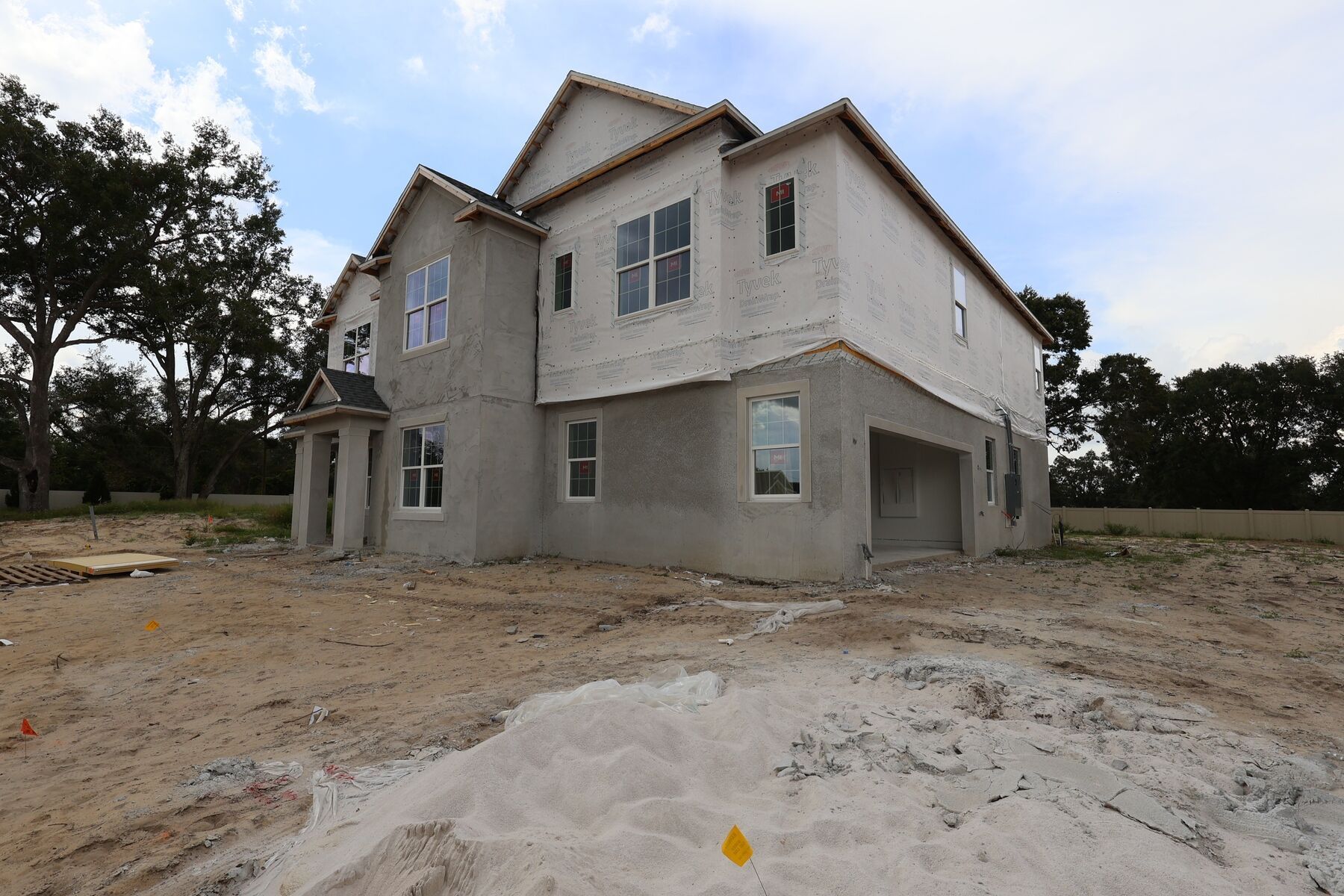 Side Exterior:Side Exterior
