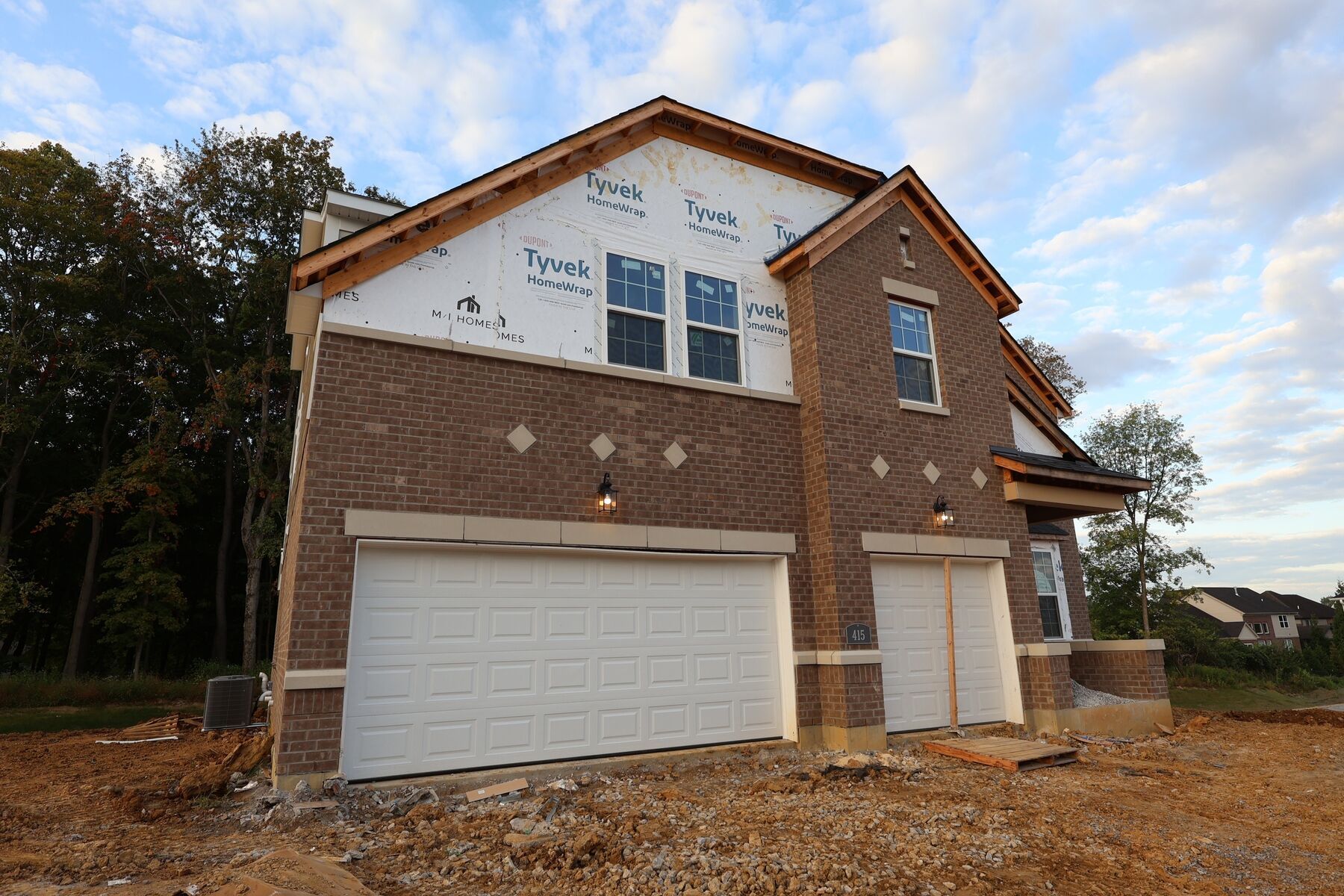 Side Exterior:Side Exterior