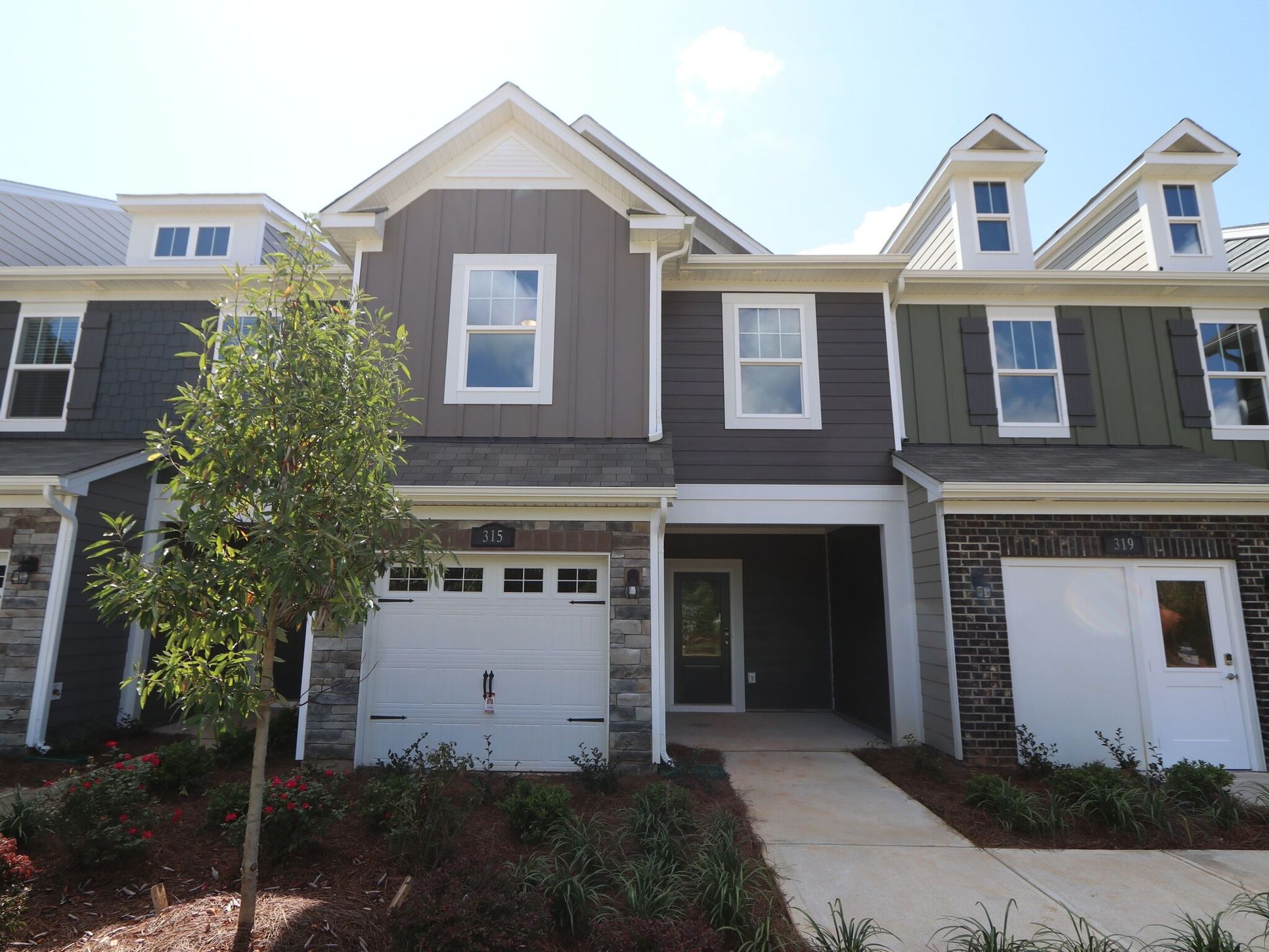 Front Exterior:Front Exterior