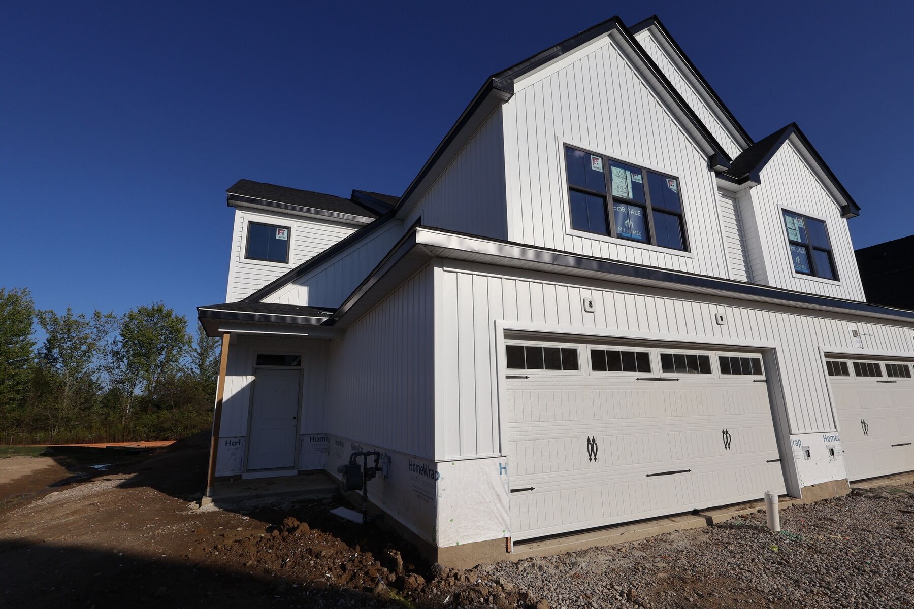 Side Exterior:Side Exterior