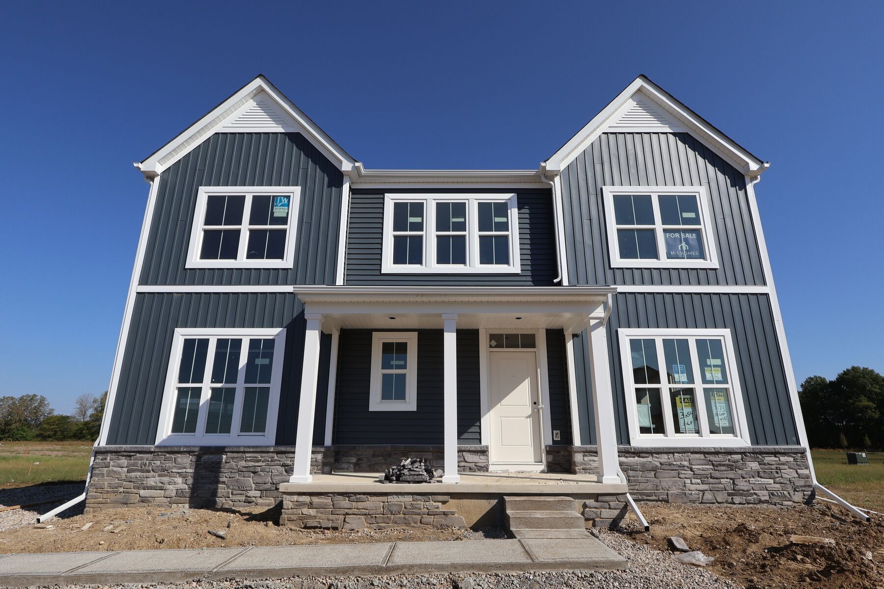 Front Exterior:Front Exterior