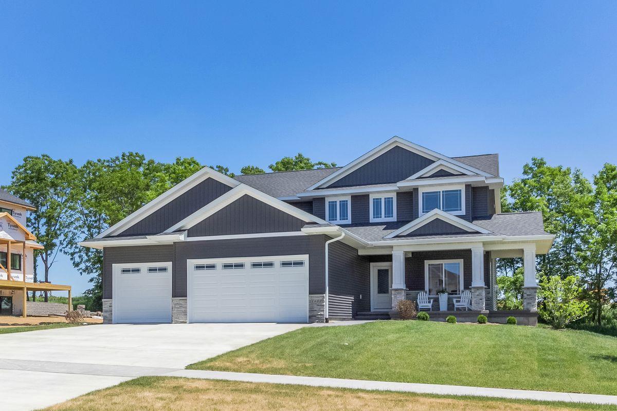 Mike Roberts Construction,52340