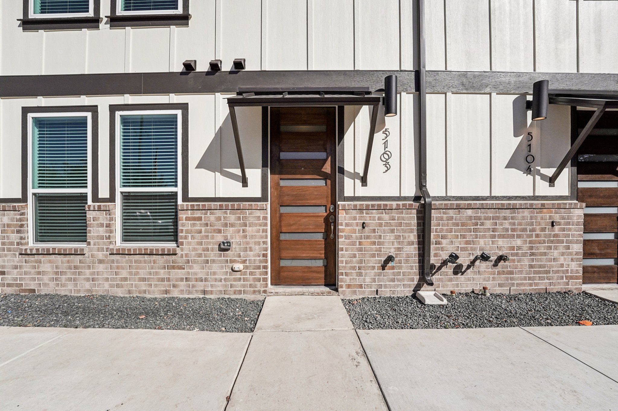 1 web or mls W 56th St 5103 S2012 001