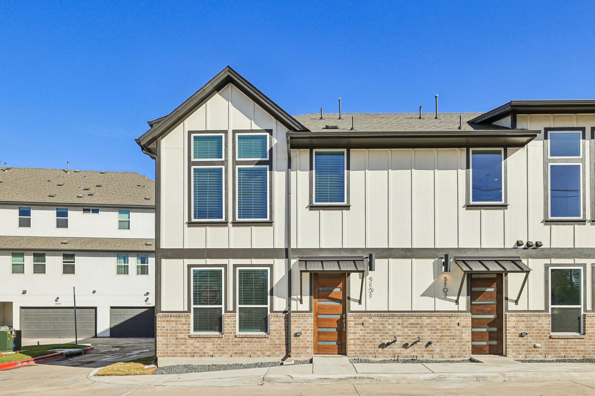 1 web or mls W 56th St 5101 S2012 001