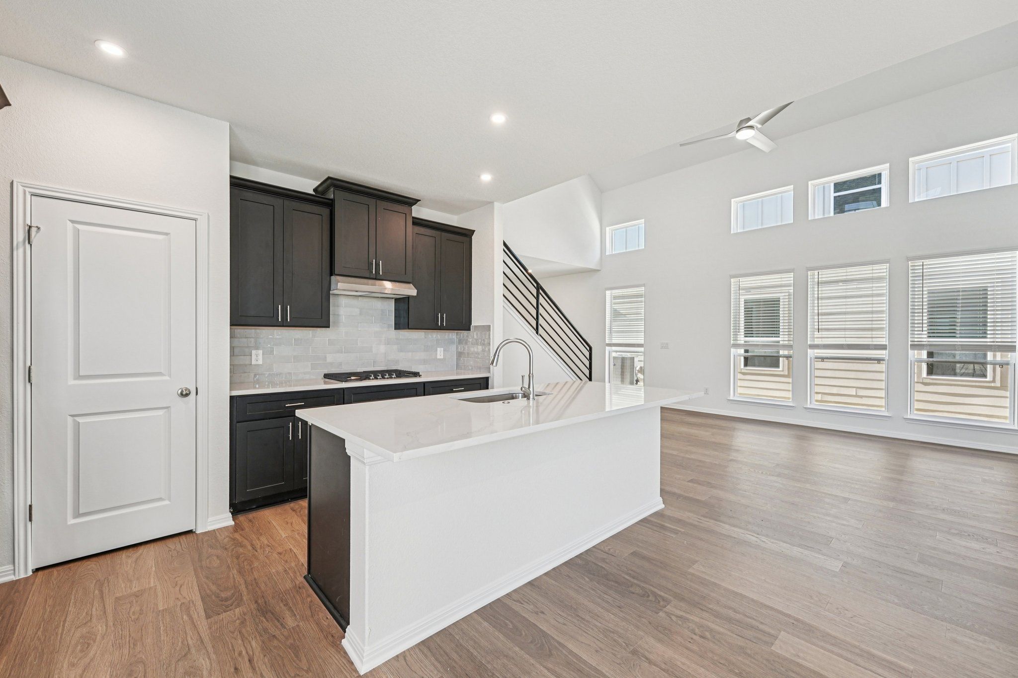 7 web or mls 178037Young StKyleTX 78610 S09