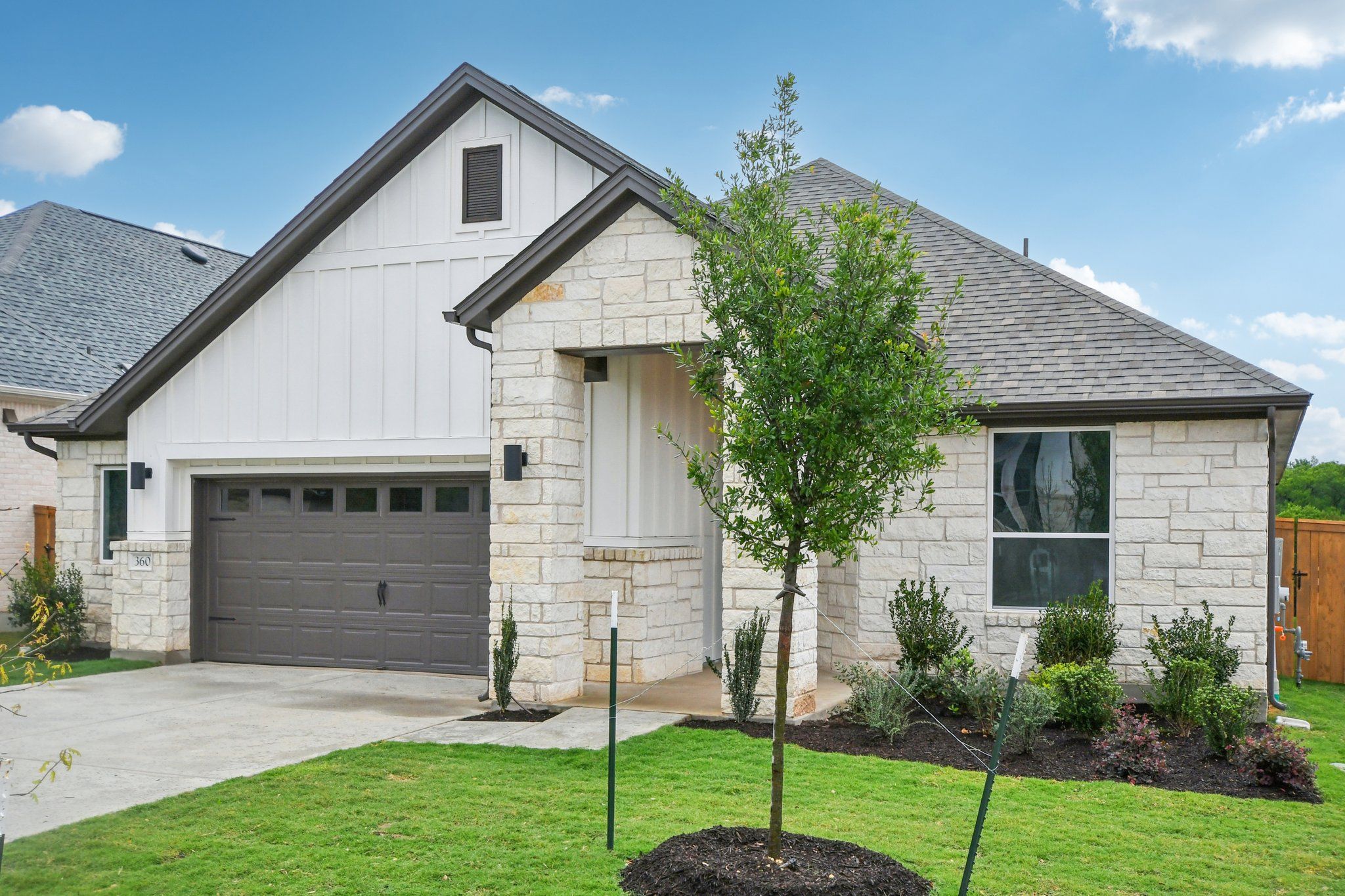 4 web or mls San Saba Dr S0304 004