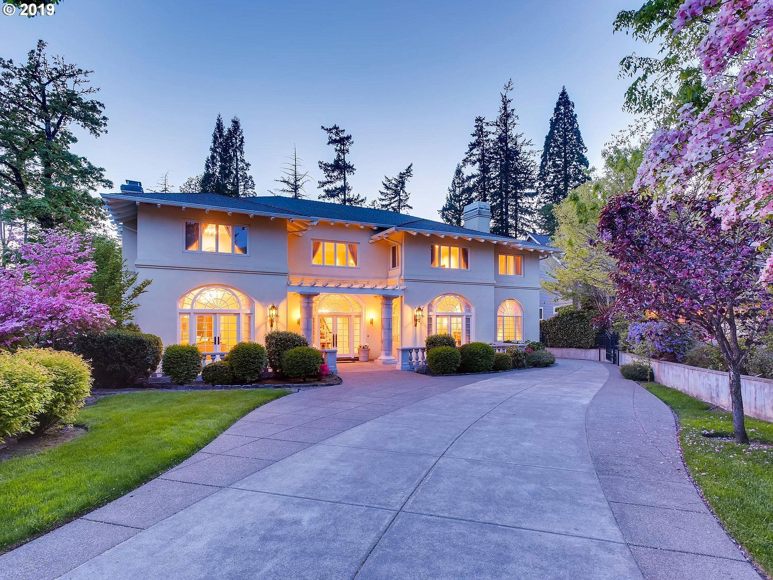 Mission Commons,97034