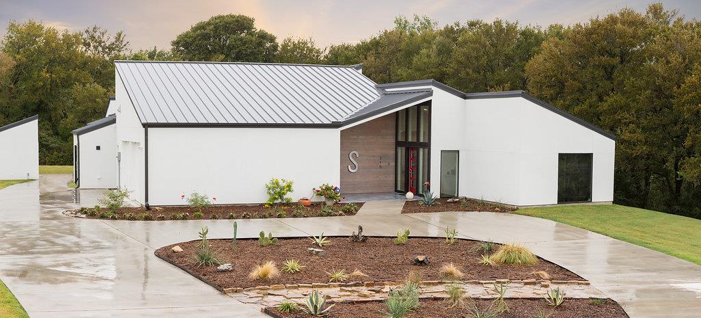 MLD Custom Homes,75098