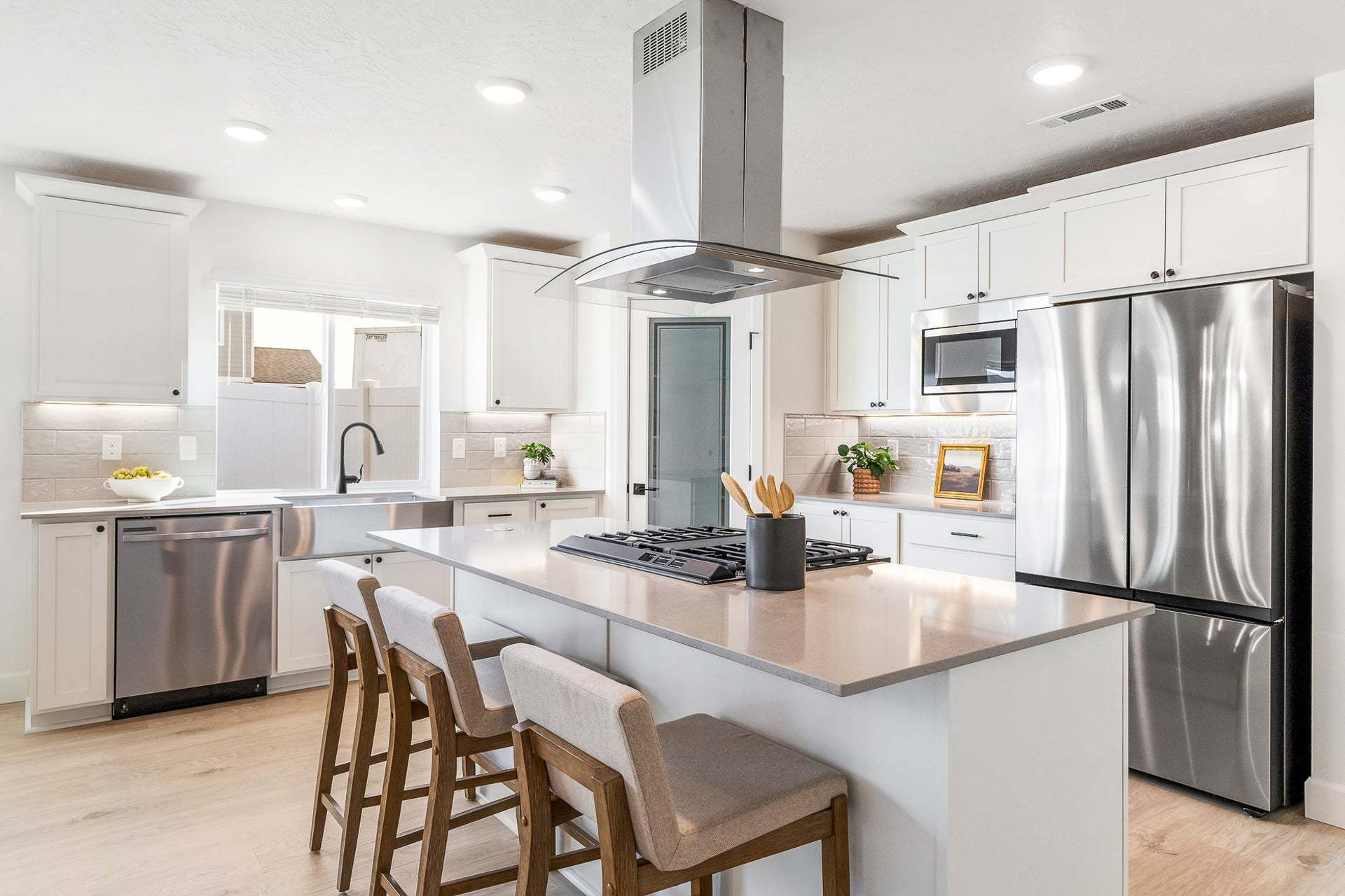 Charity Kitchen Island with Range