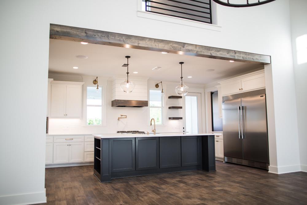 Moore Custom Homes,75703