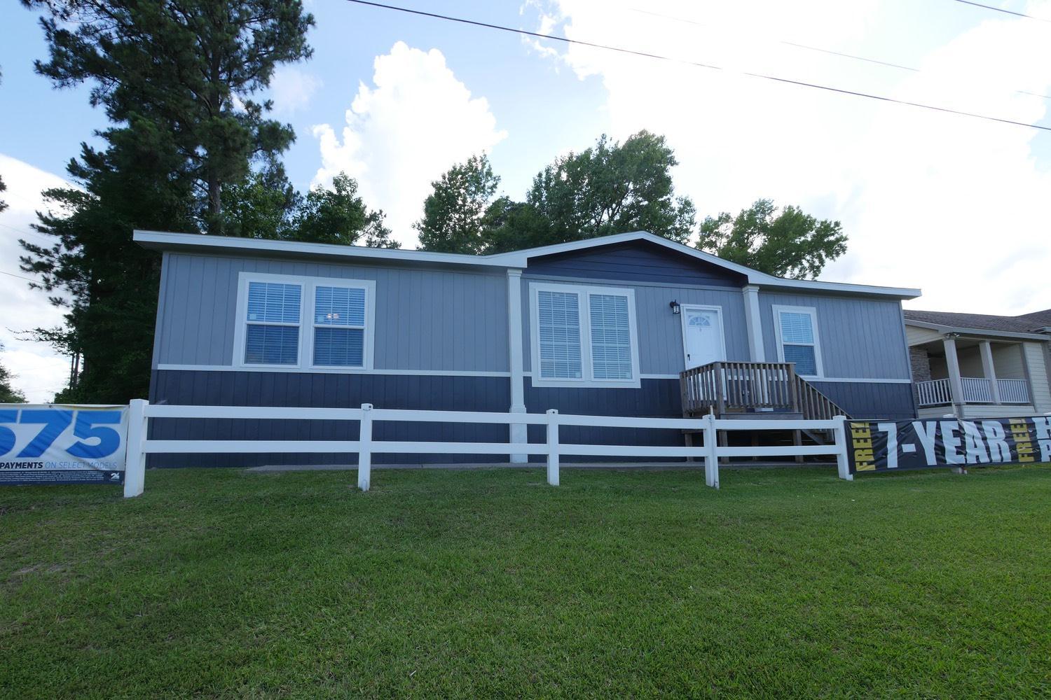 Oak Creek Homes Lufkin - 1301 N. Medford  Lufkin, TX 75901