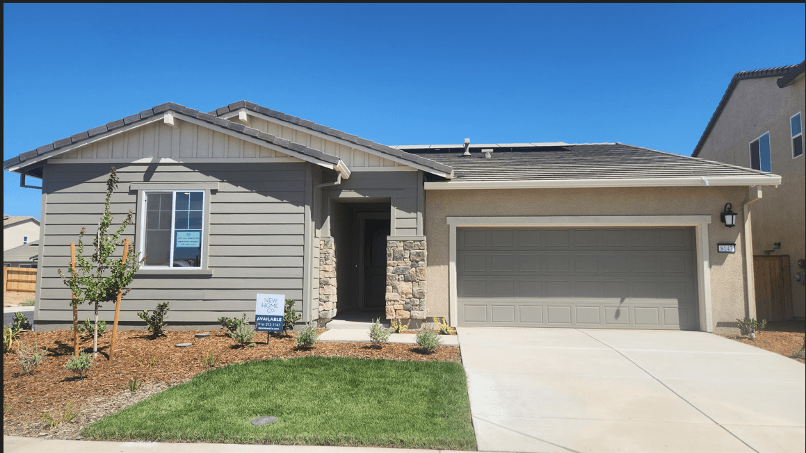 Bungalows at Arbor Ranch - Lot 32 - Front - Homesite Photography