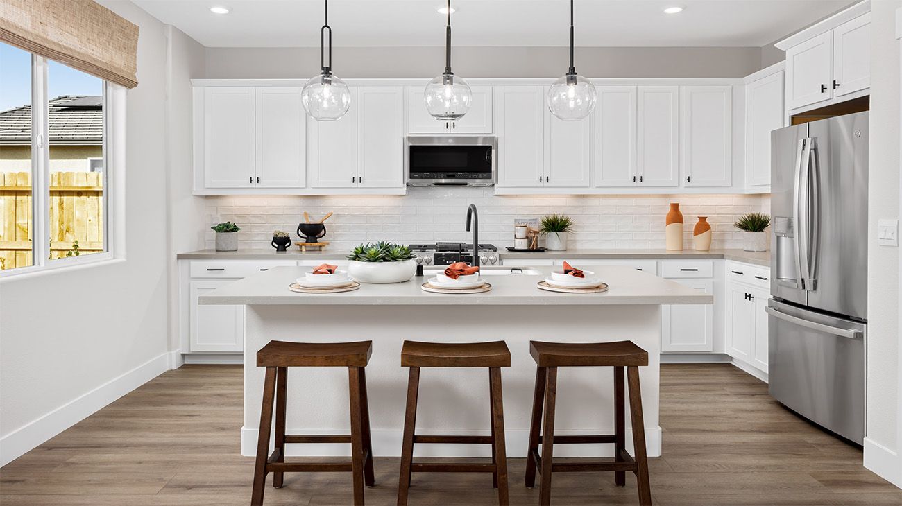 Arbor-Ranch-Cottages-Plan-3502-KitchenIsland