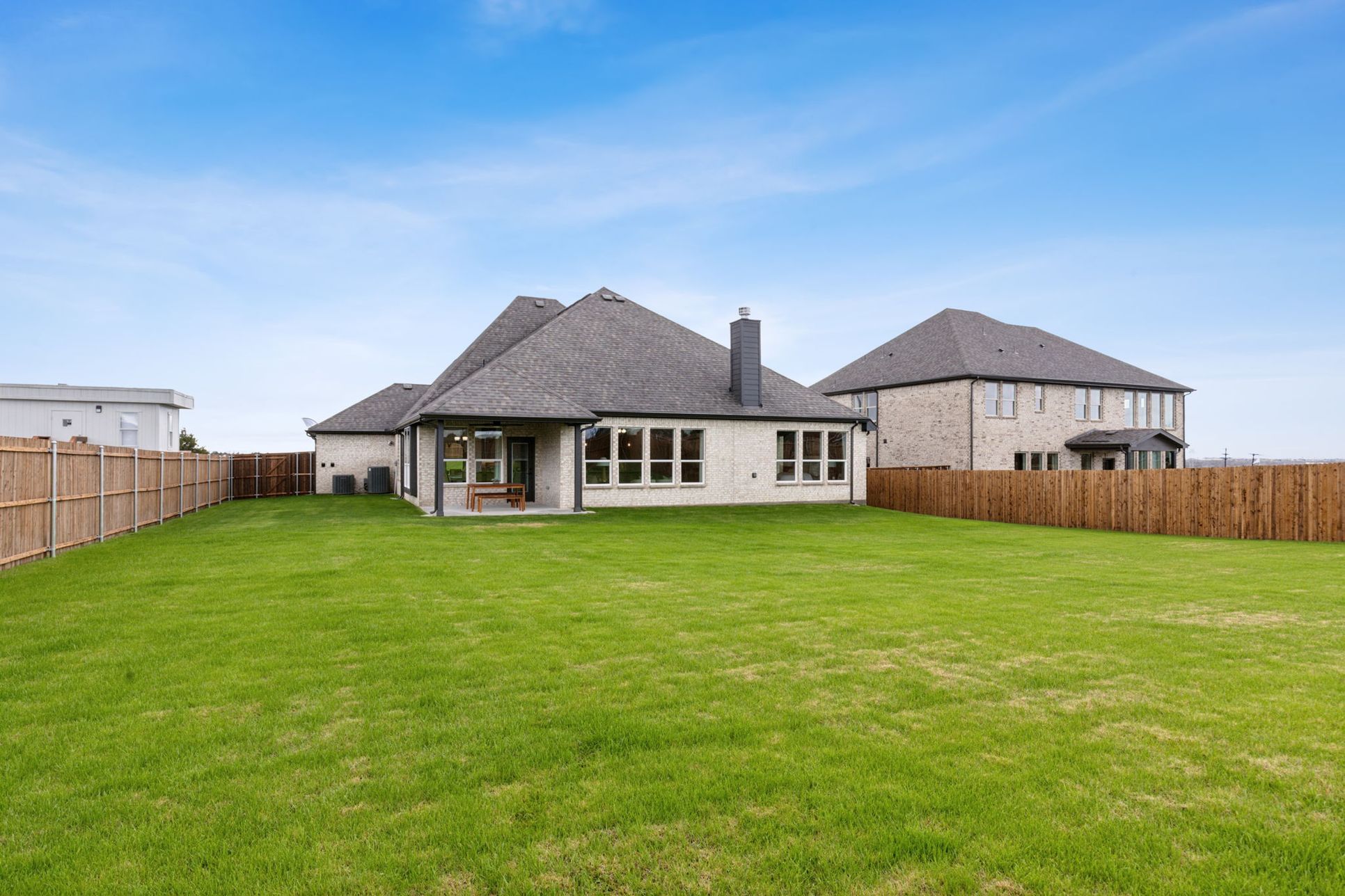 Mockingbird Hills-Concept 2393-Backyard-640x360-Risewell Homes