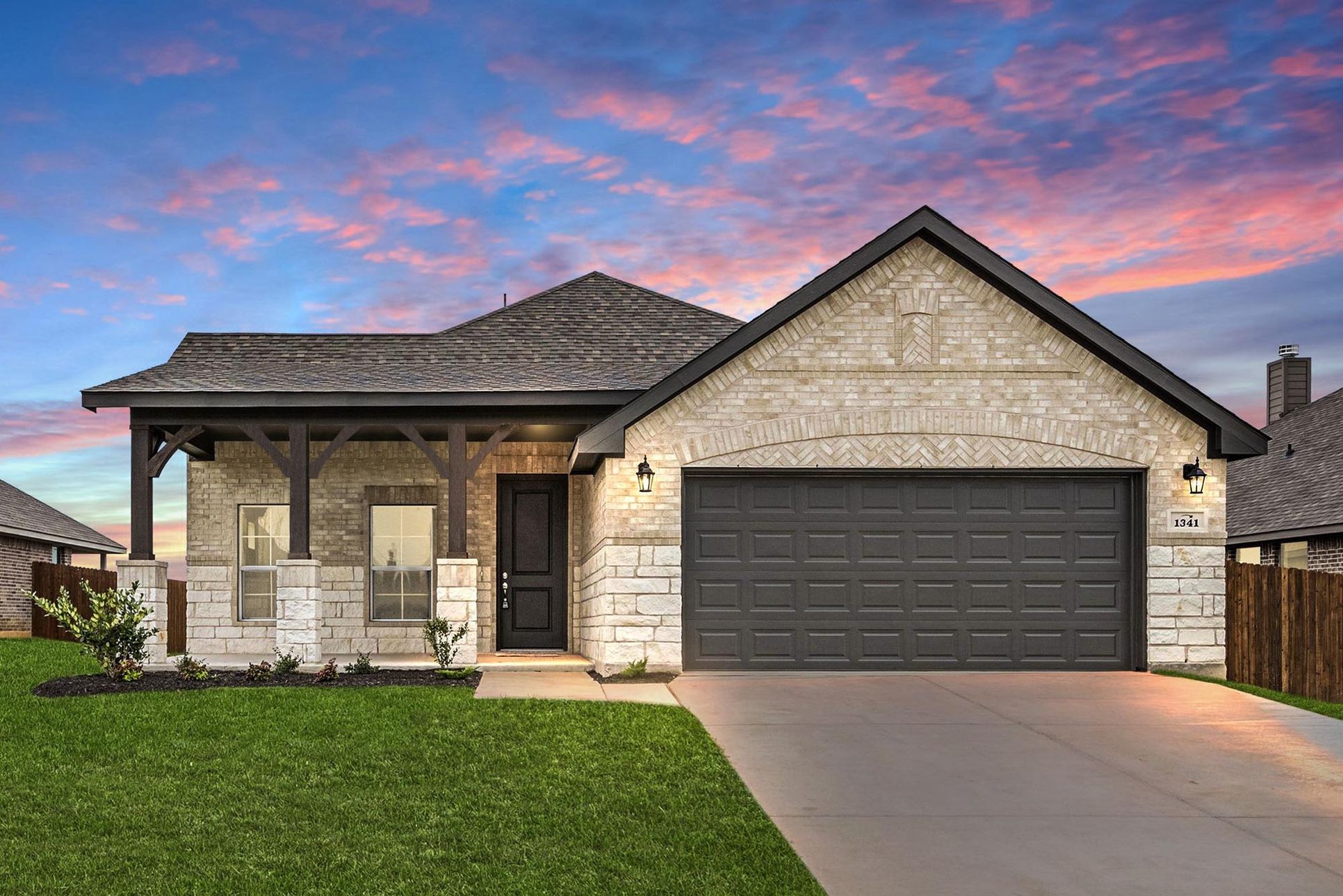 Hunters Ridge-Concept 1849-Front Exterior-640x360-Risewell Homes2