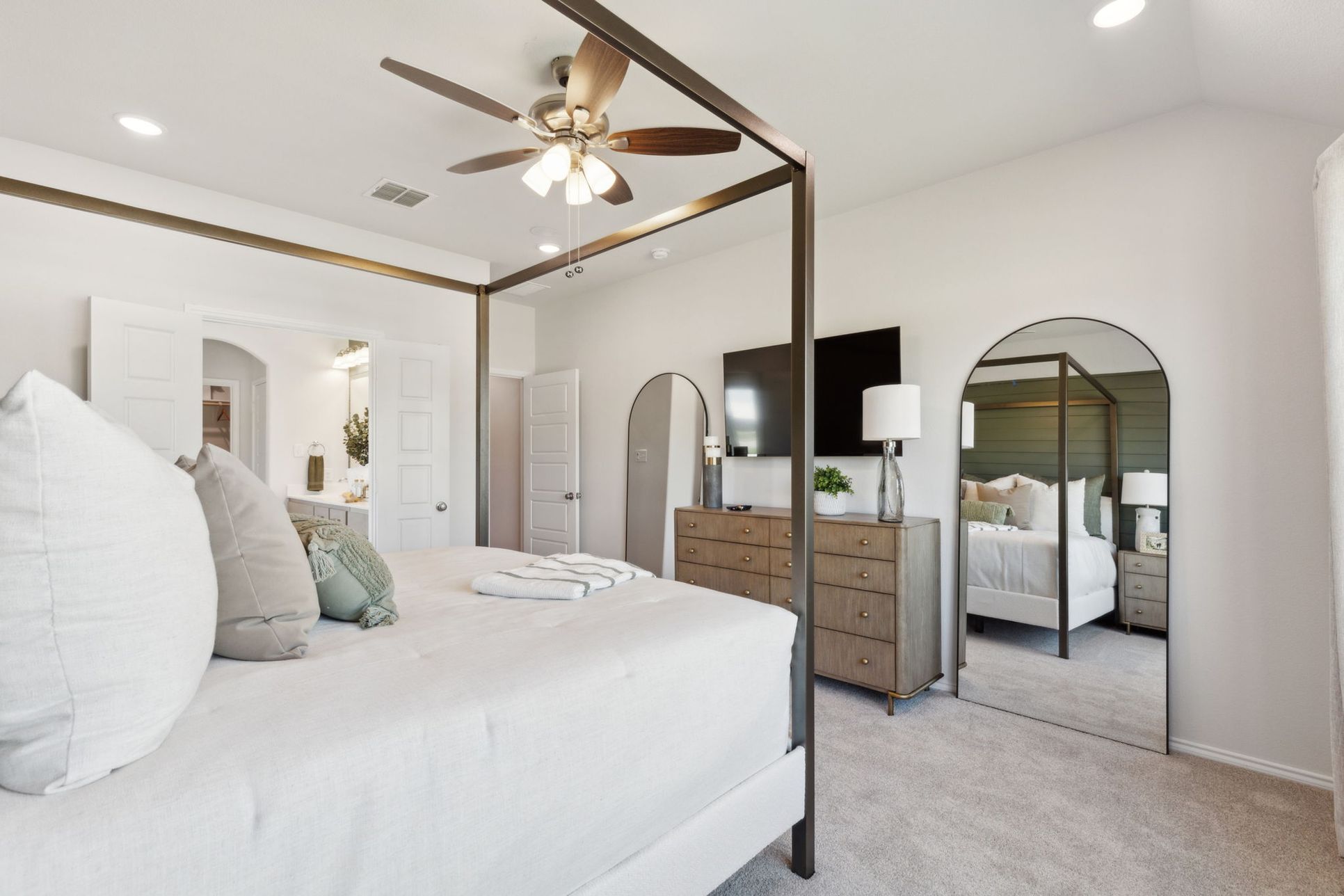 Chisholm Hills-Concept 1660-Primary Bedroom-Risewell Homes2