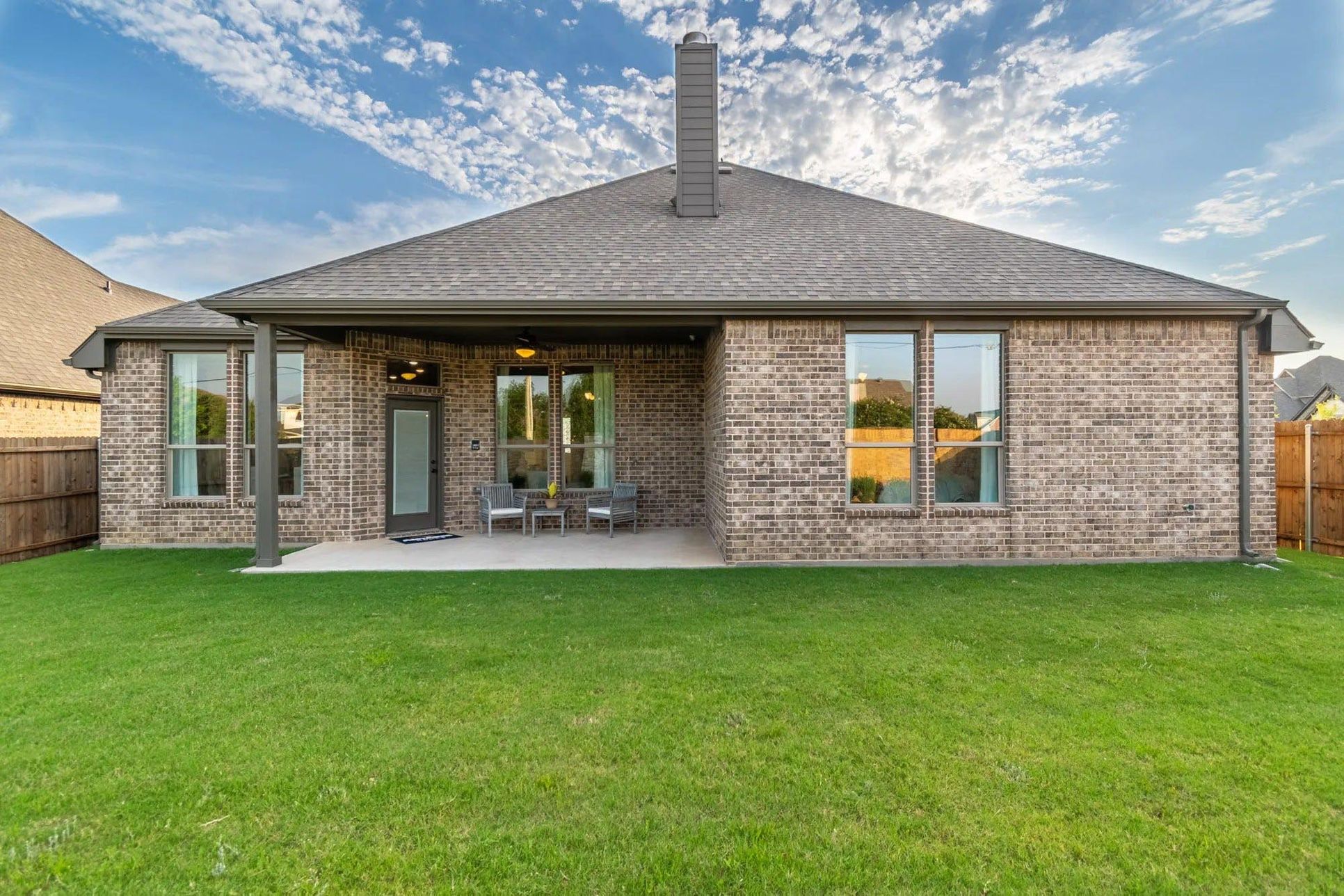 Belle Meadows-Concept 2267-Backyard-640x360-Risewell Homes