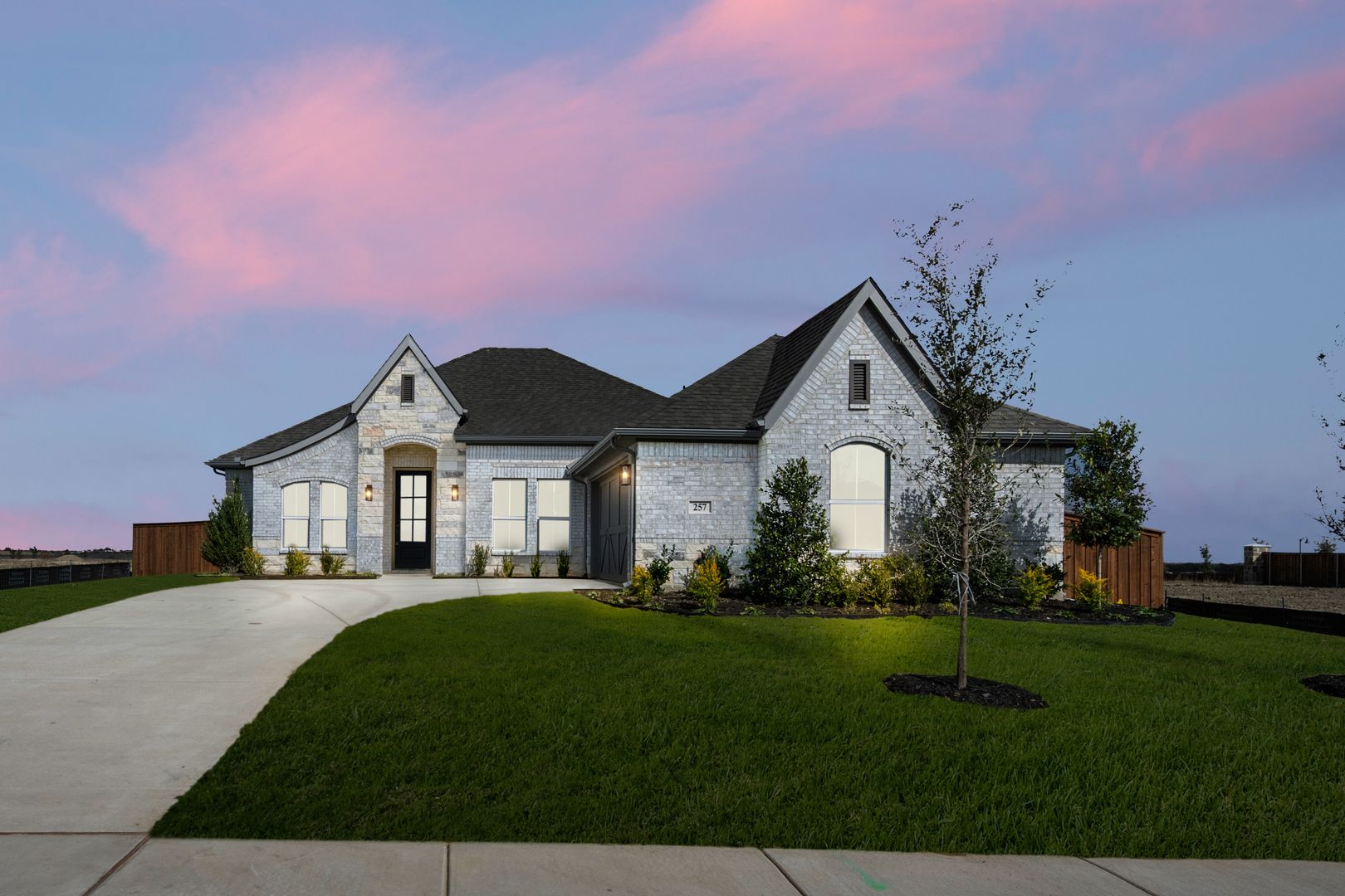 Myrtle Creek-Concept 2267-257 Pine Leaf-Front Twilight1-Risewell Homes