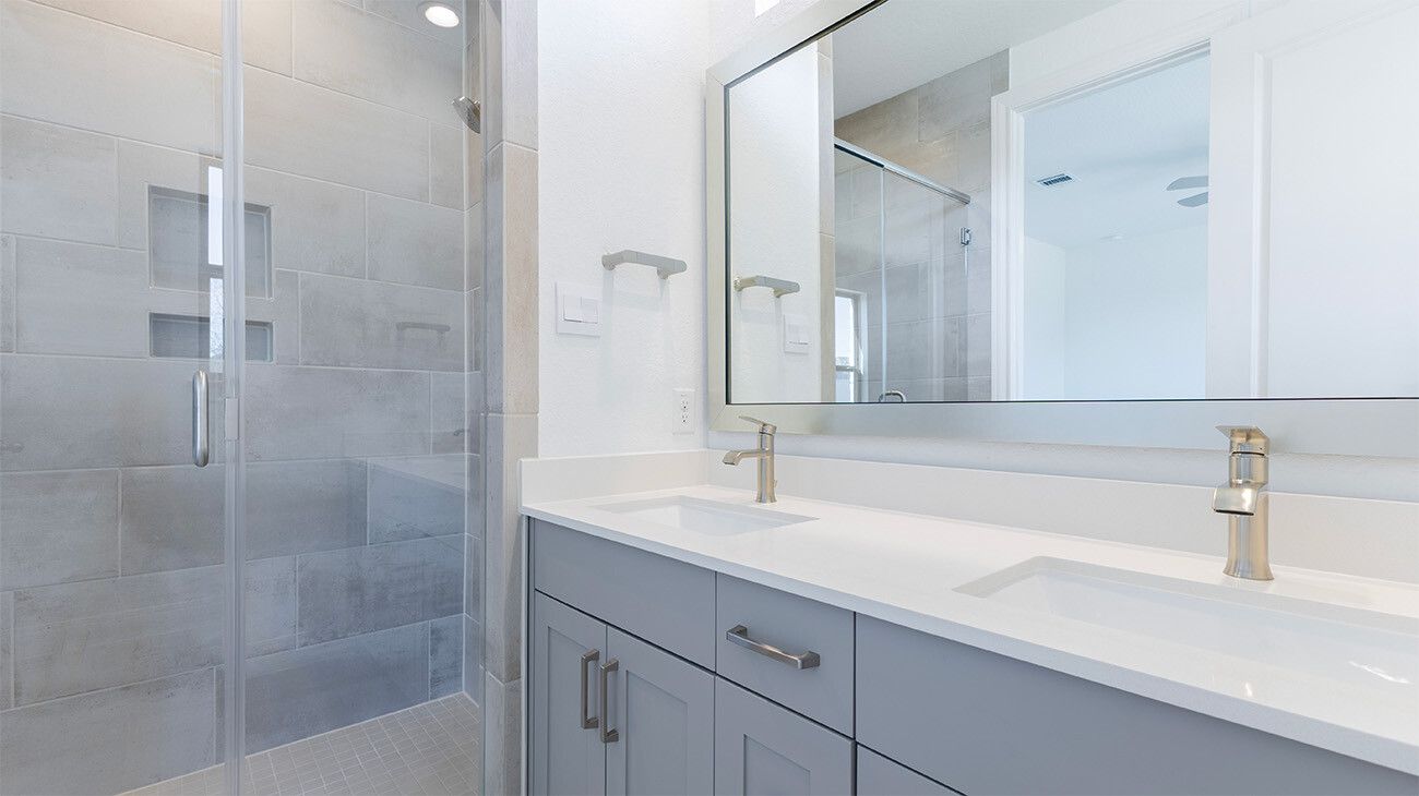 Porch at Du Pre - Homesite 367 - Bathroom -1300x730 - Homesite Photography