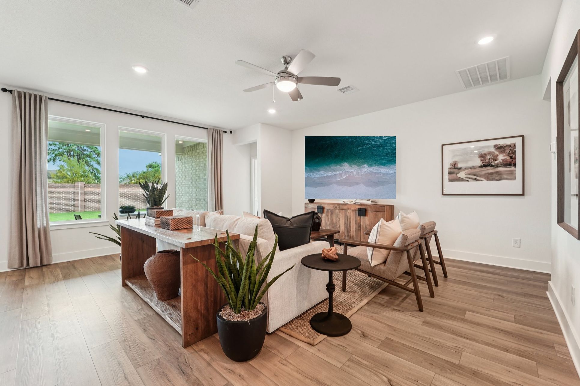 Raburn Reserve - Hoyt - Living Room - Model Photography